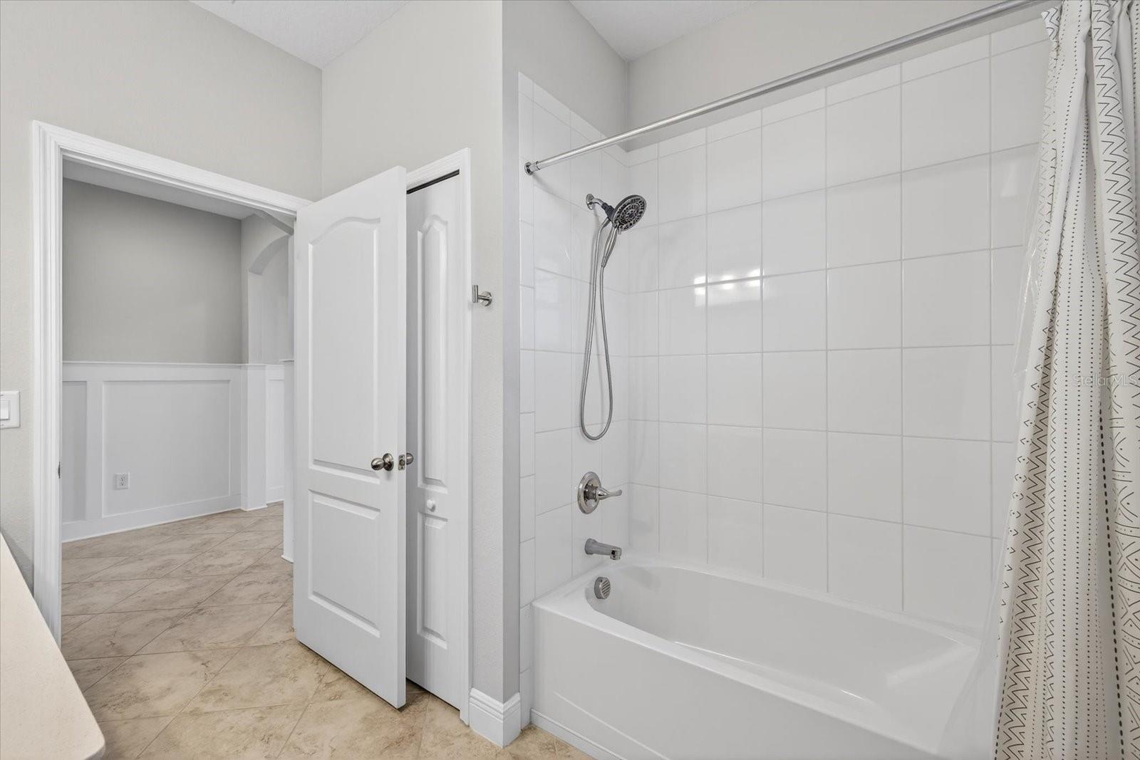 Image 39 of 65 For 11427 Emerald Shore Drive