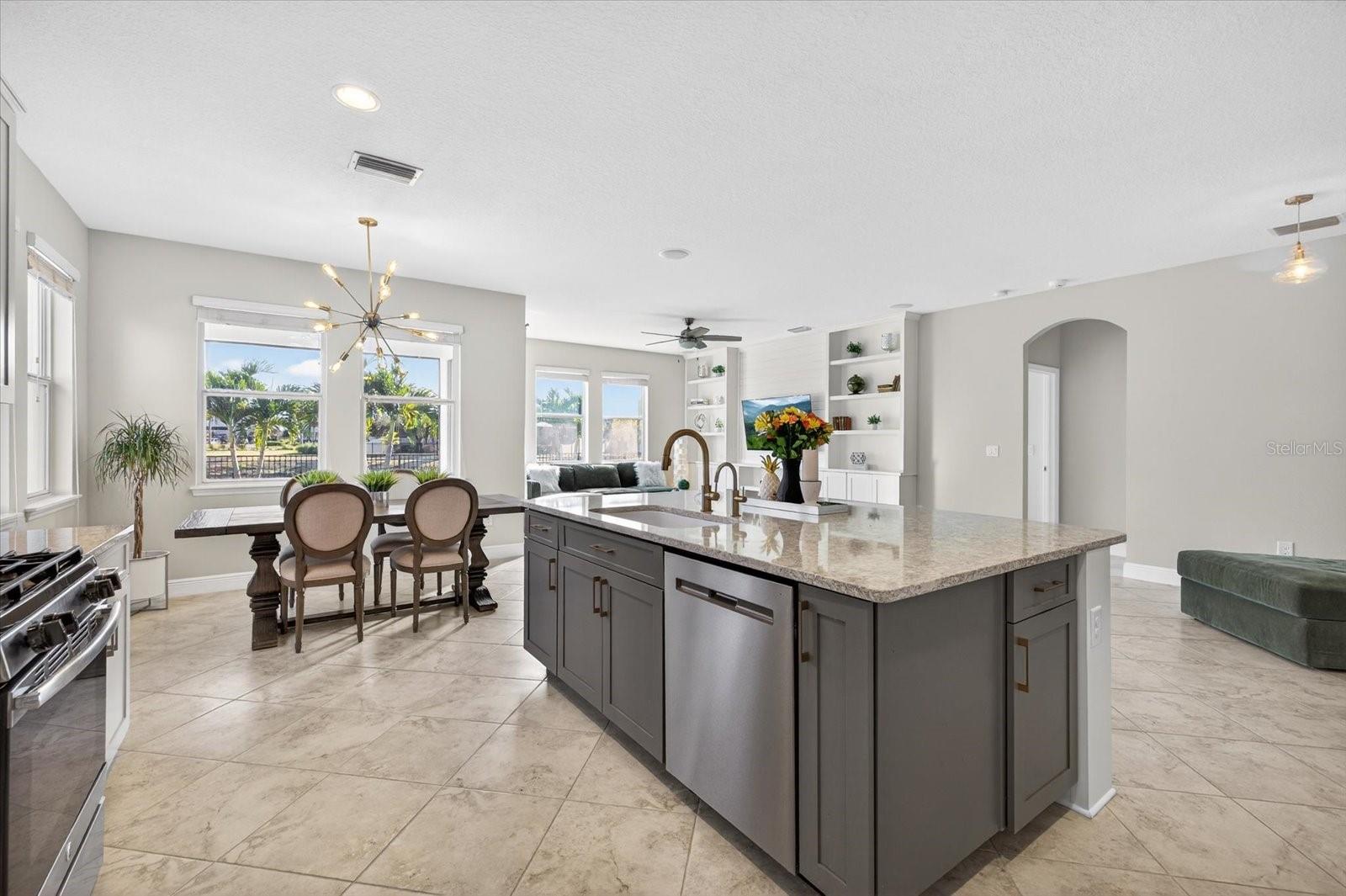 Image 8 of 65 For 11427 Emerald Shore Drive