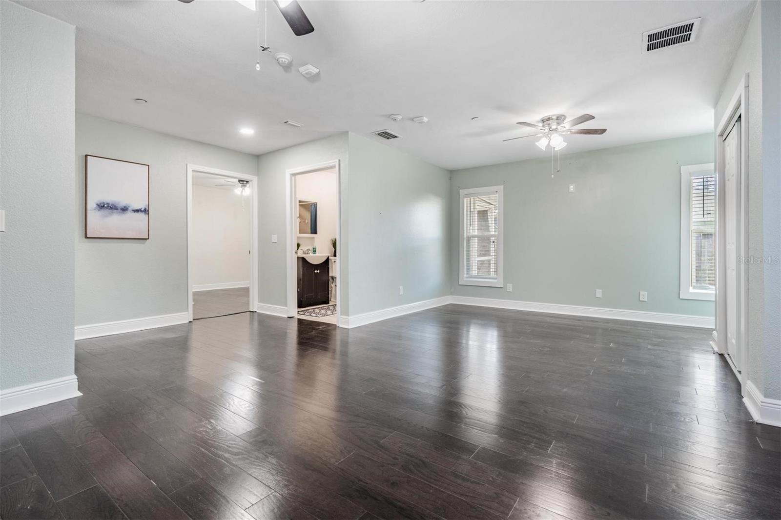 Image 21 of 39 For 4007 Hudson Lane