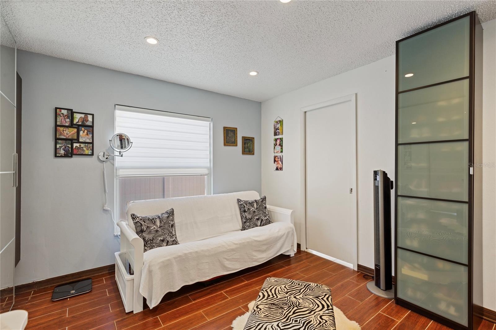 Image 10 of 44 For 5927 Taywood Drive