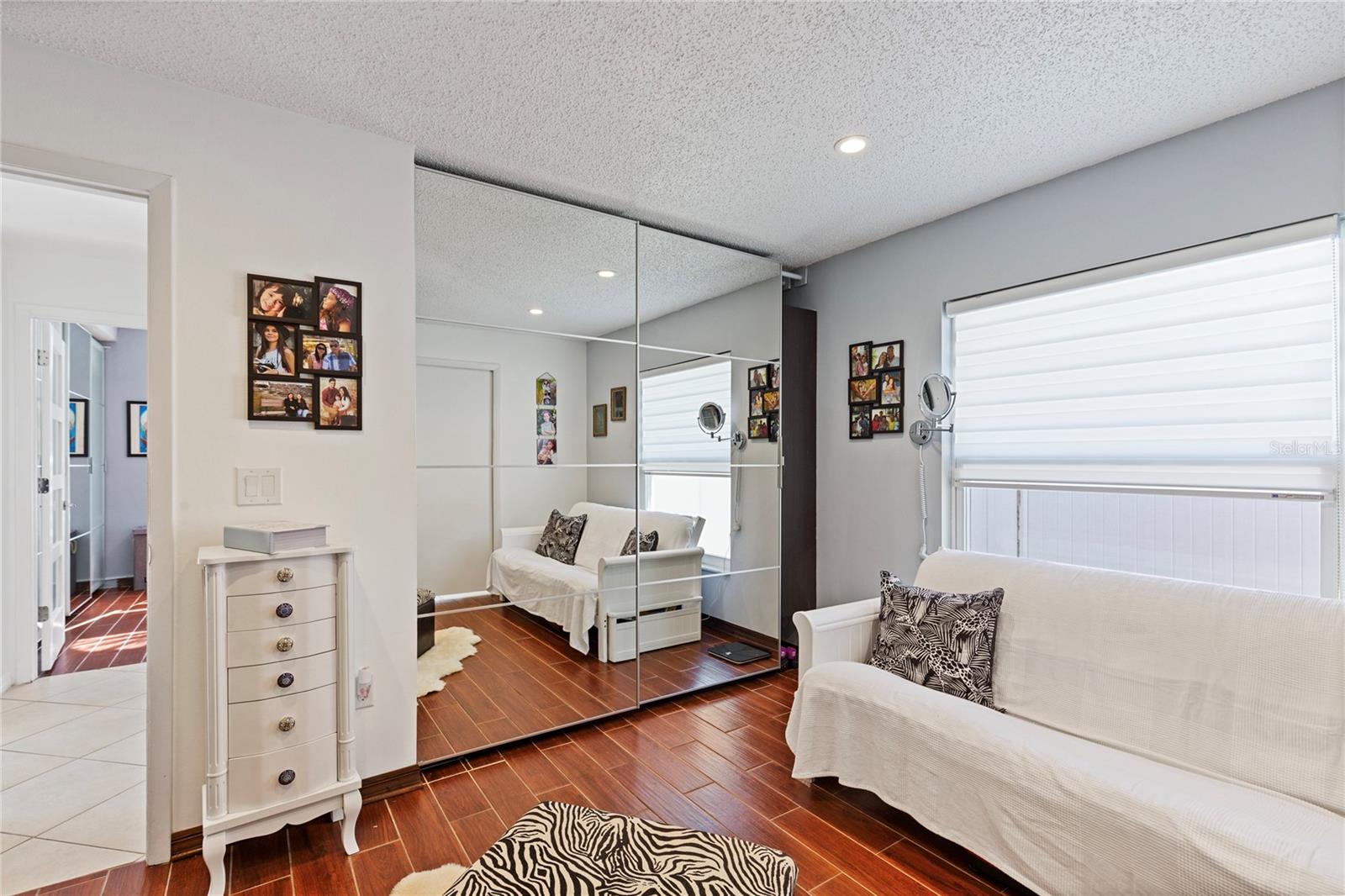 Image 11 of 44 For 5927 Taywood Drive