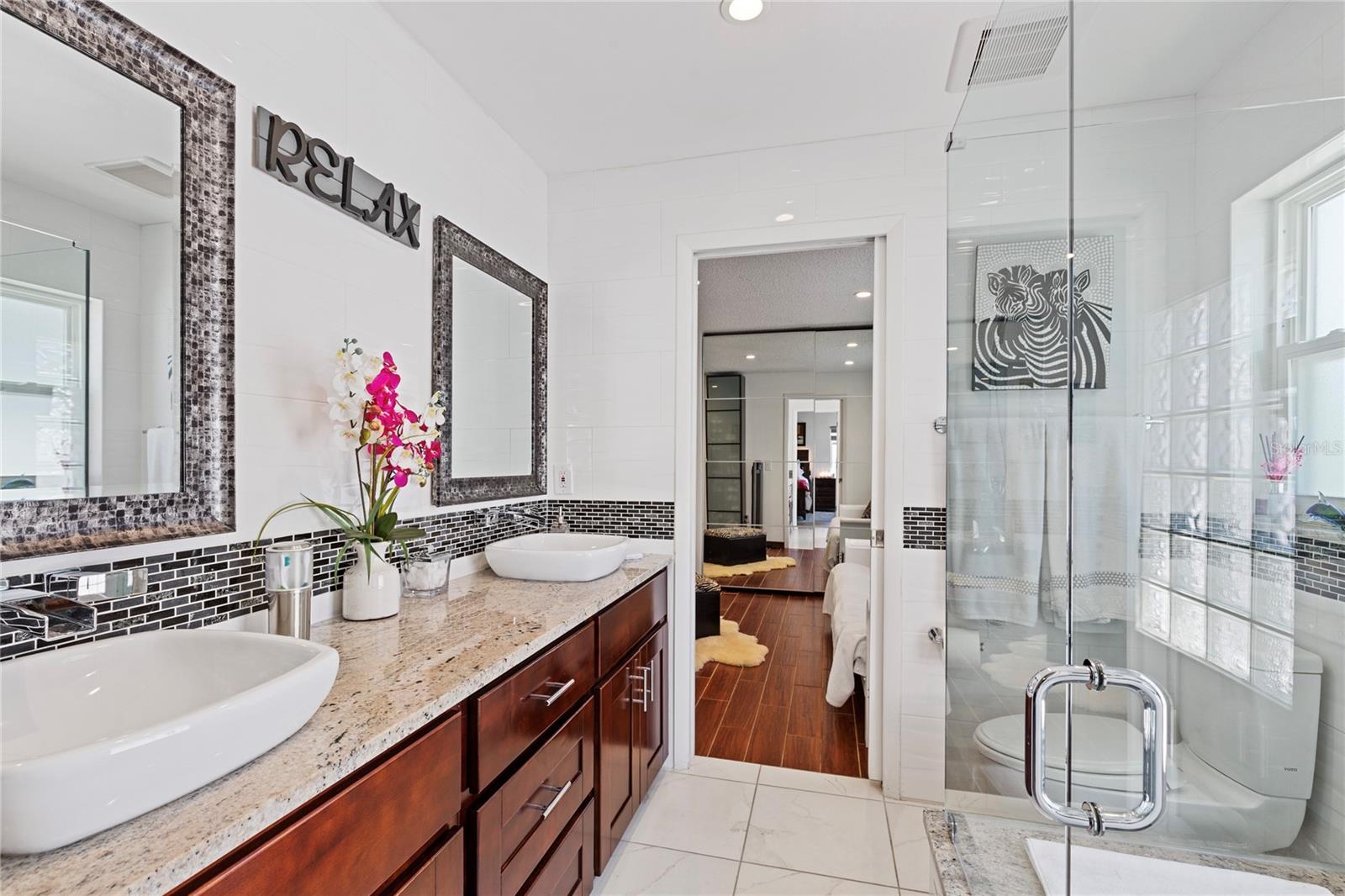 Image 13 of 44 For 5927 Taywood Drive