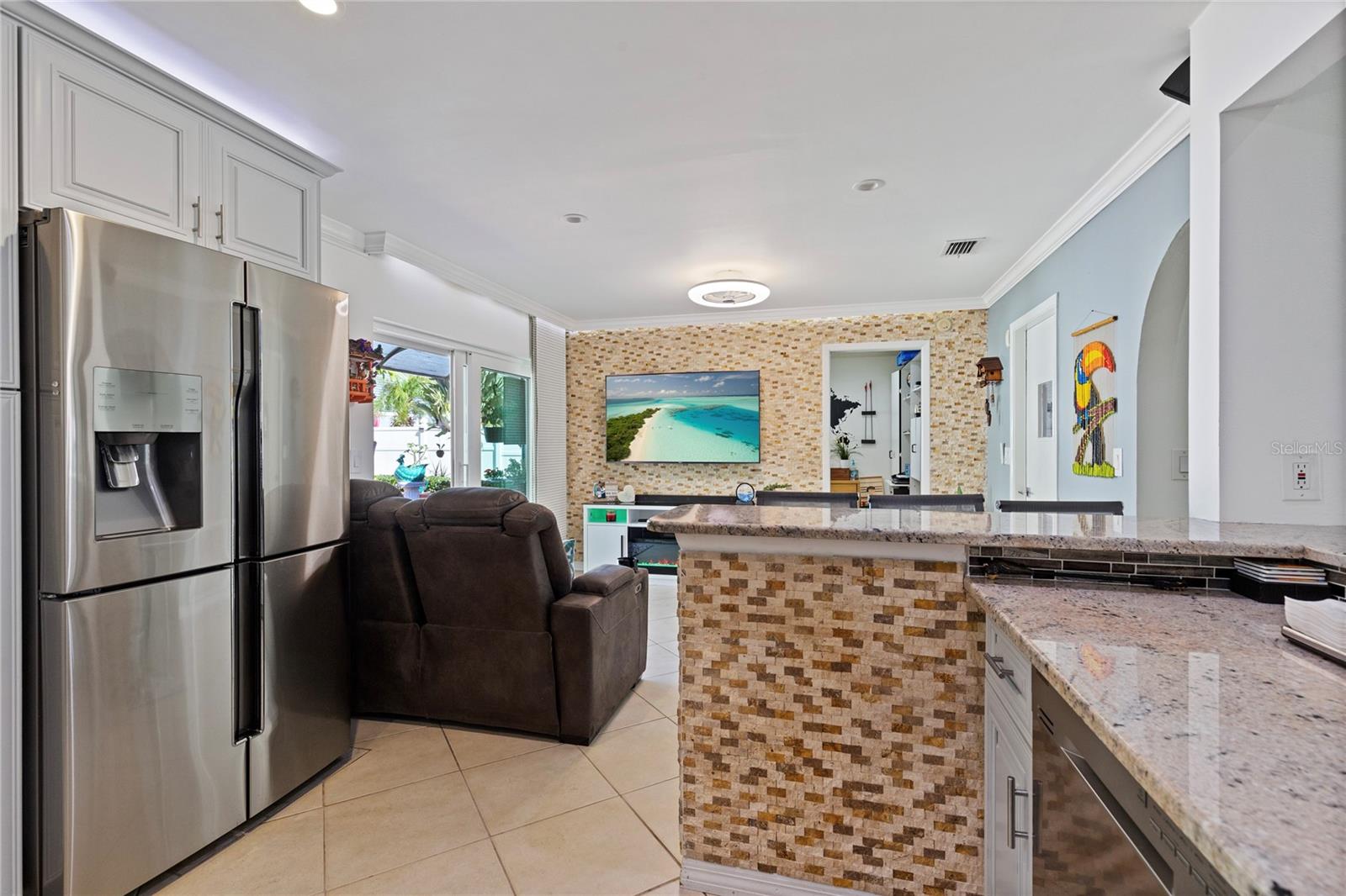 Image 21 of 44 For 5927 Taywood Drive