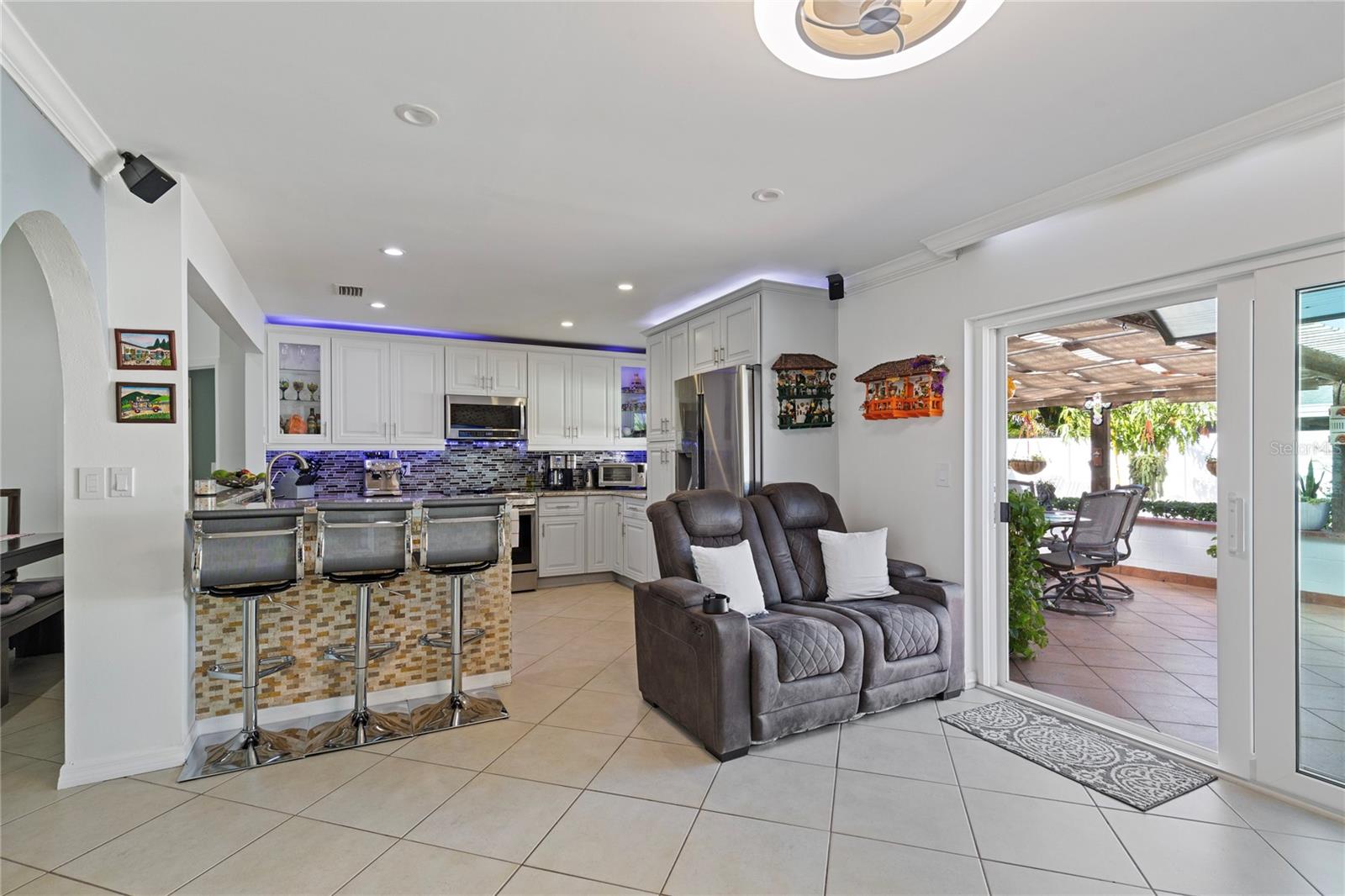 Image 24 of 44 For 5927 Taywood Drive