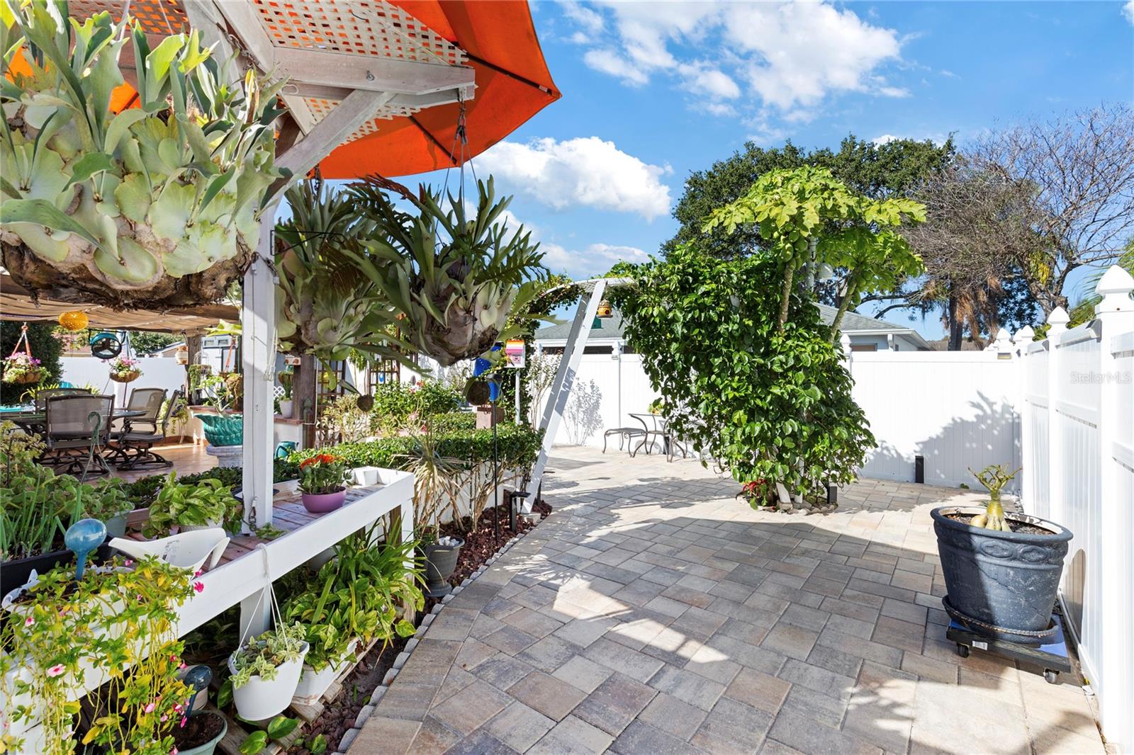 Image 31 of 44 For 5927 Taywood Drive