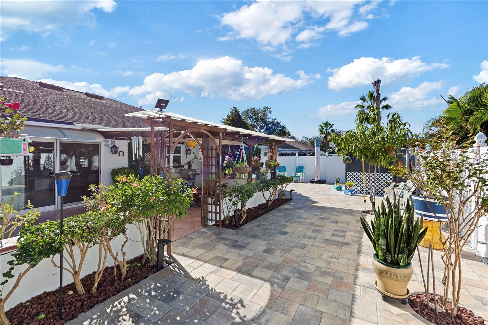 Image 33 of 44 For 5927 Taywood Drive