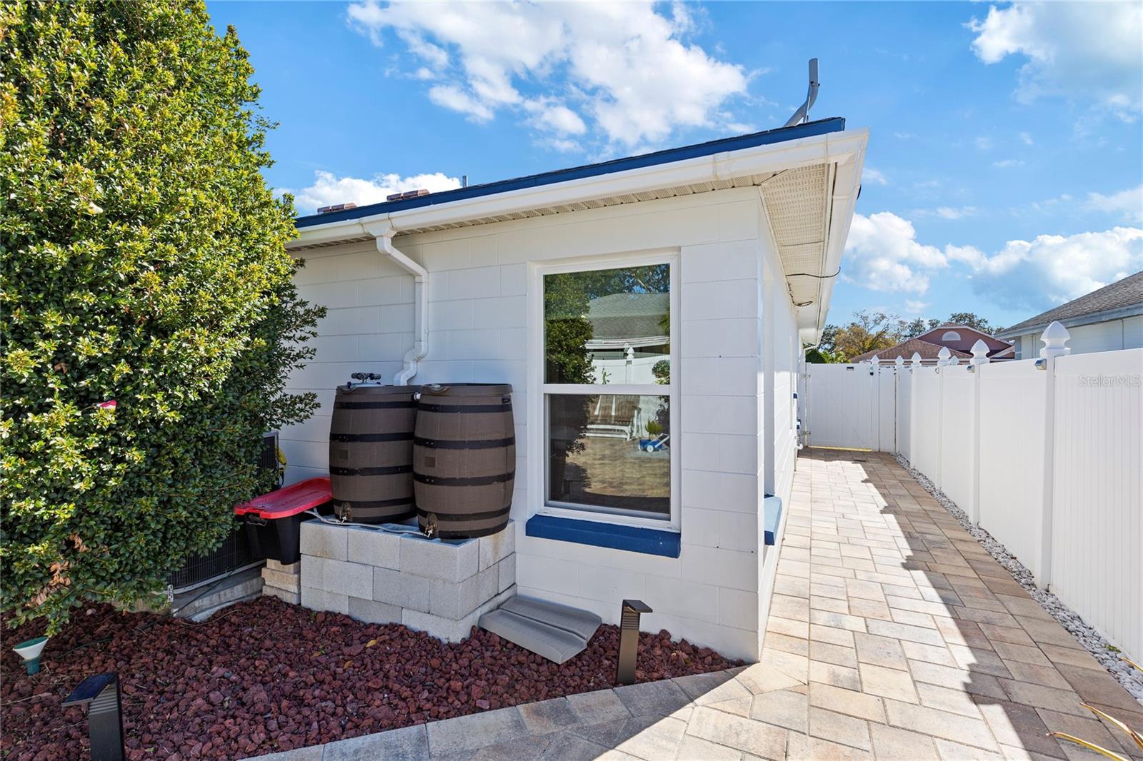 Image 38 of 44 For 5927 Taywood Drive