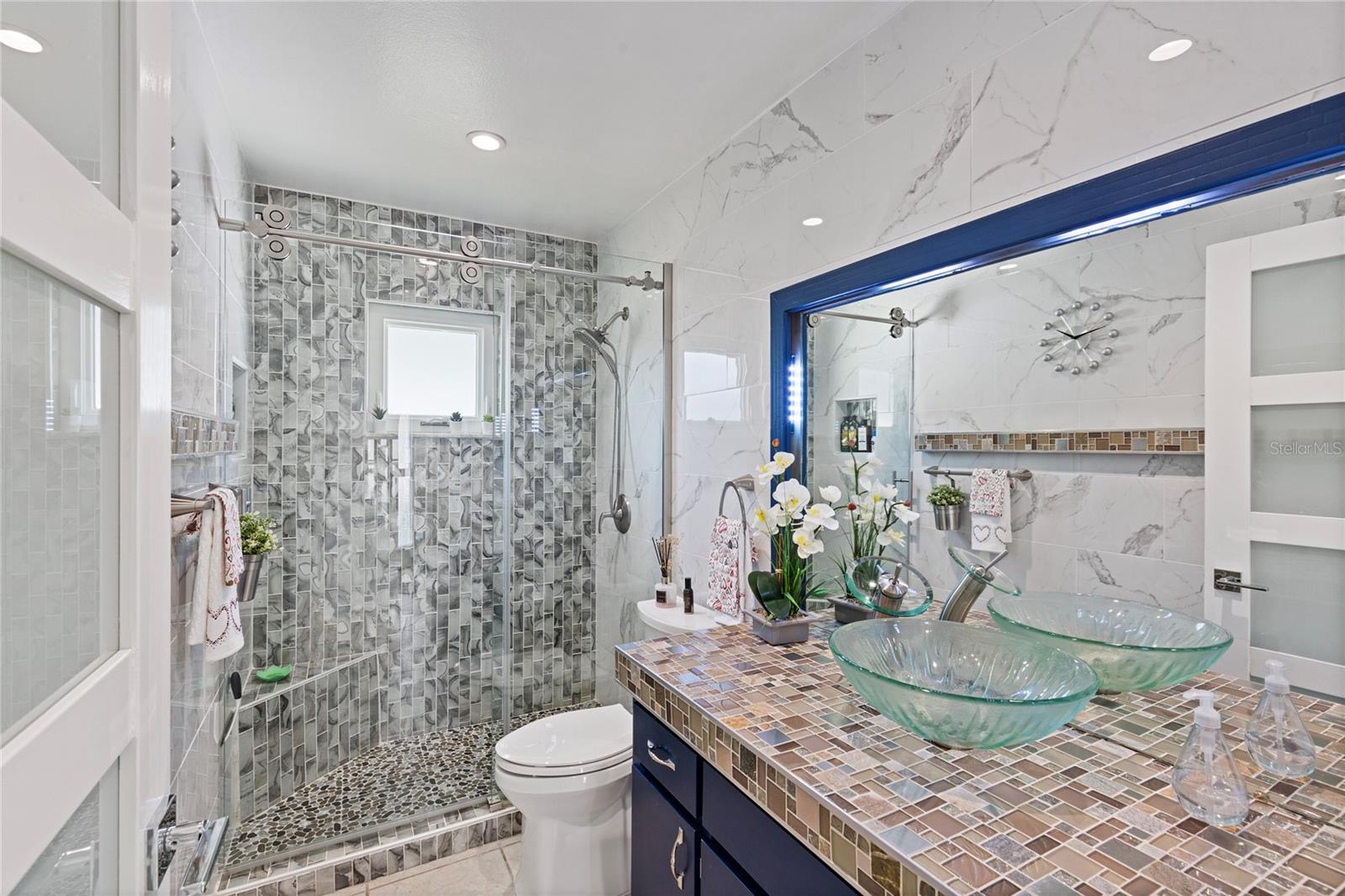 Image 9 of 44 For 5927 Taywood Drive