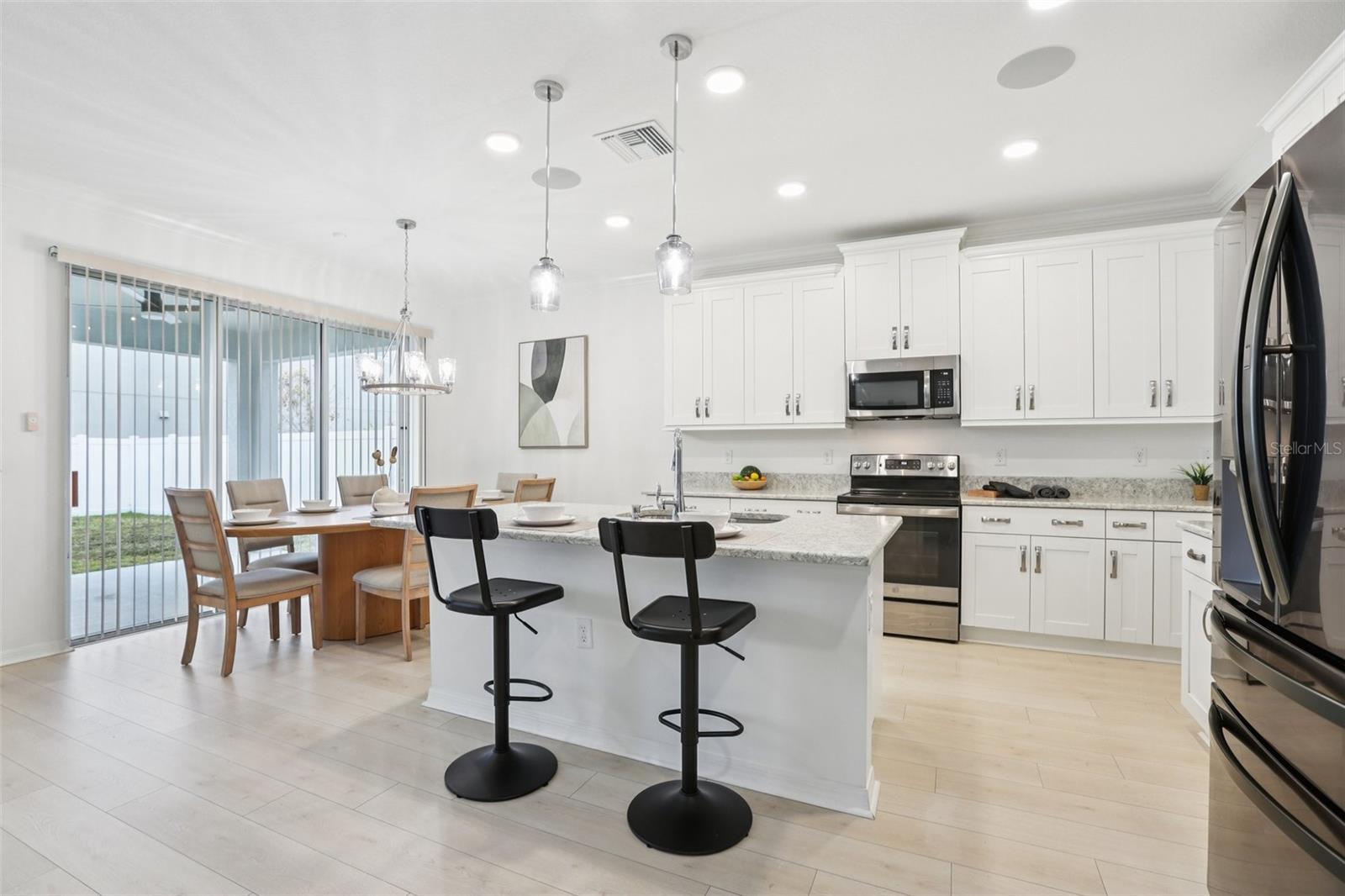 Listing photo id 8 for 31766 Asbury Avenue