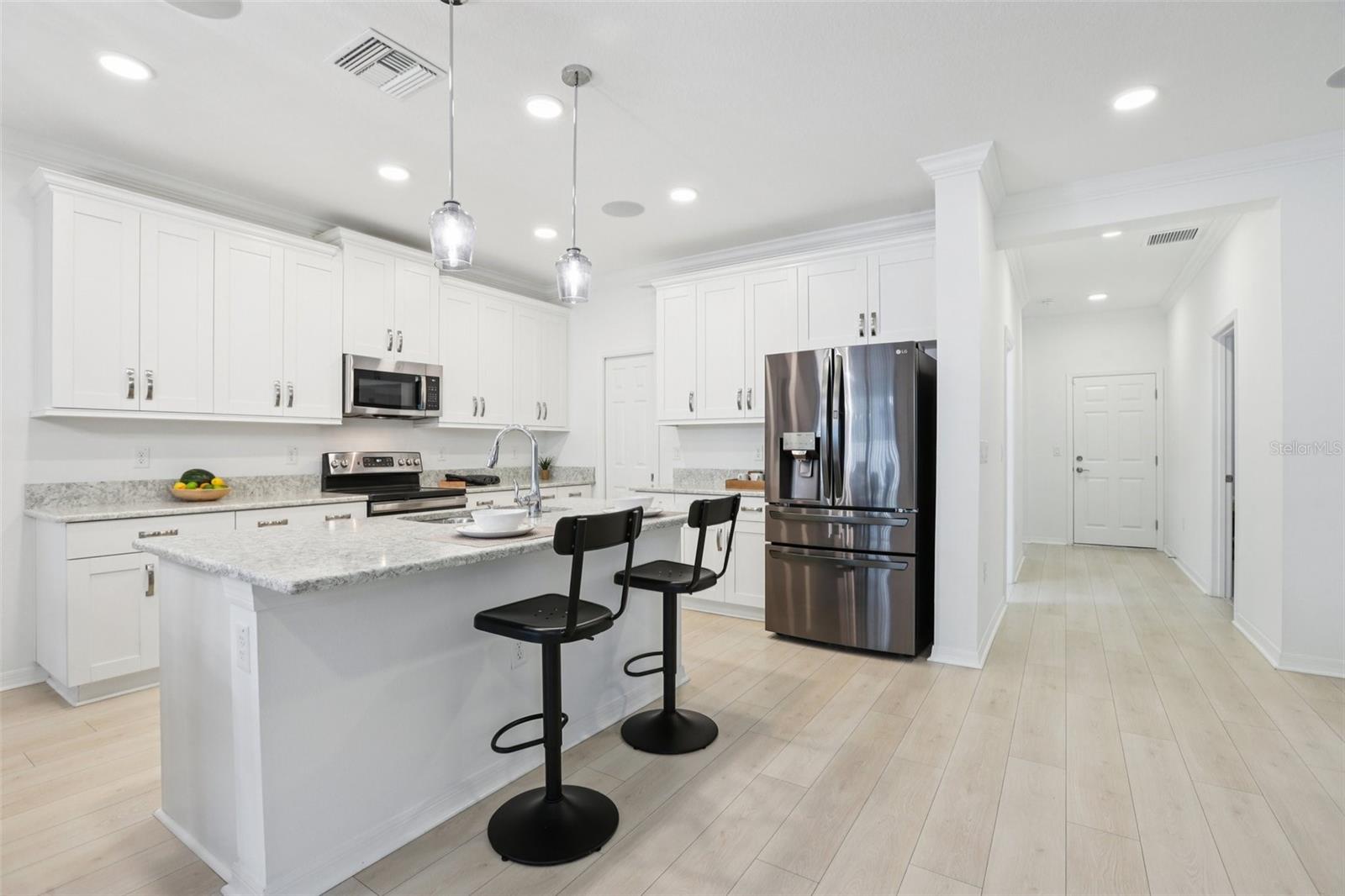 Listing photo id 10 for 31766 Asbury Avenue