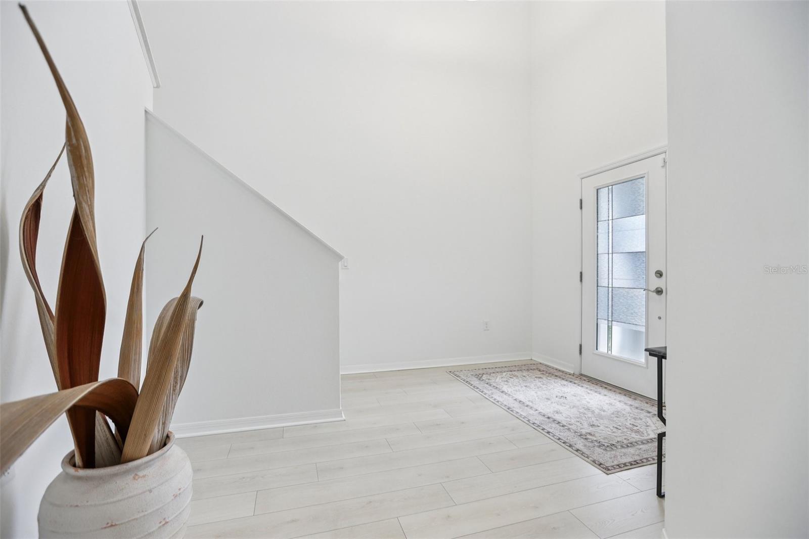 Listing photo id 2 for 31766 Asbury Avenue