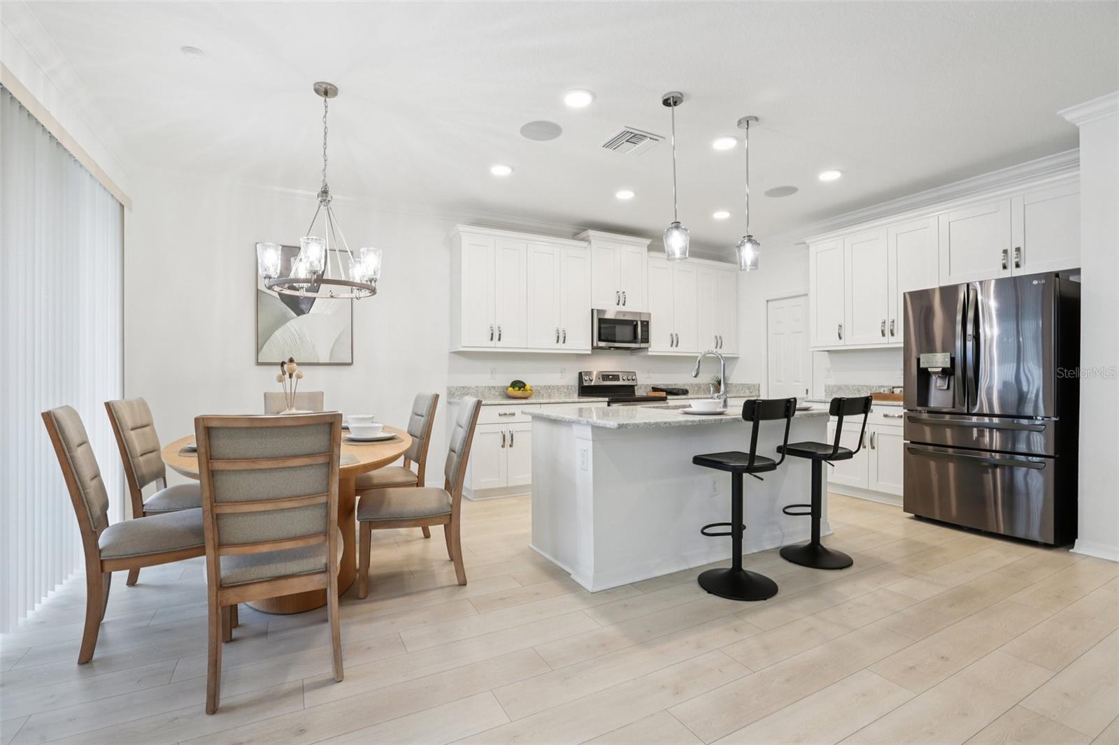 Listing photo id 7 for 31766 Asbury Avenue