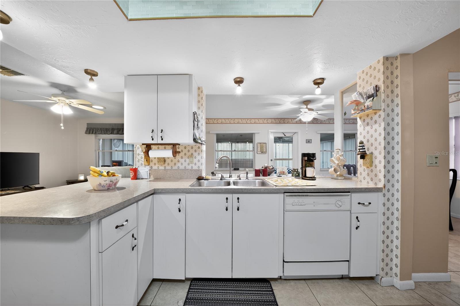 Image 8 of 38 For 153 Golfpoint Drive