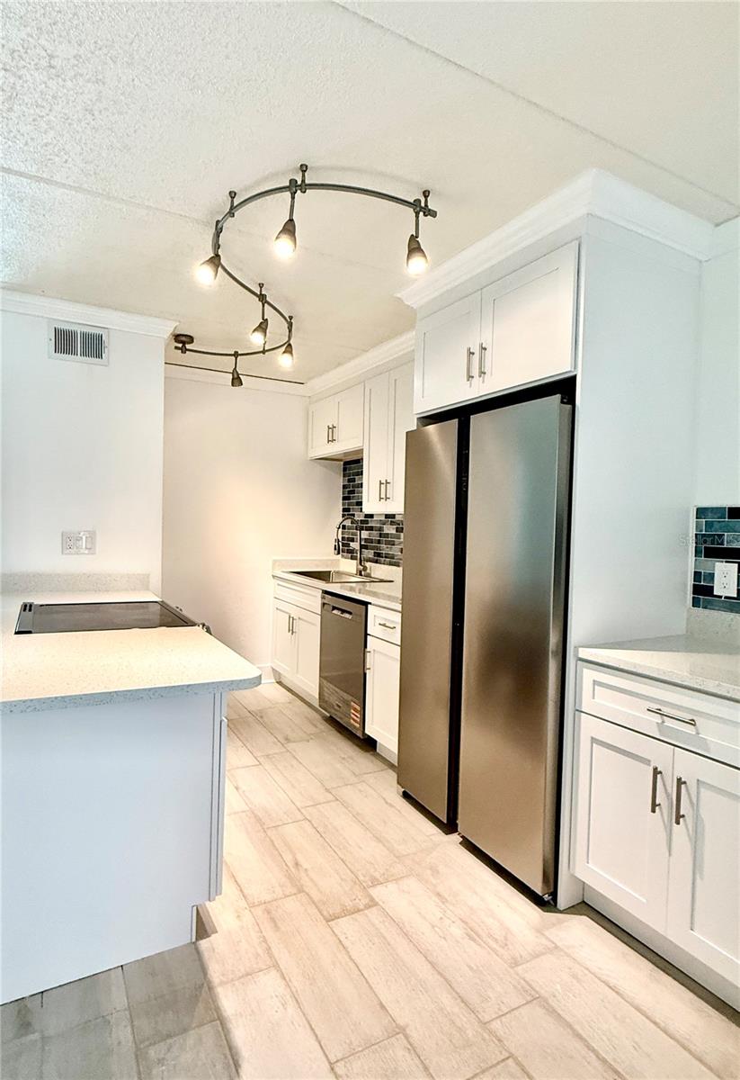 Image 4 of 17 For 8901 Blind Pass Road 128