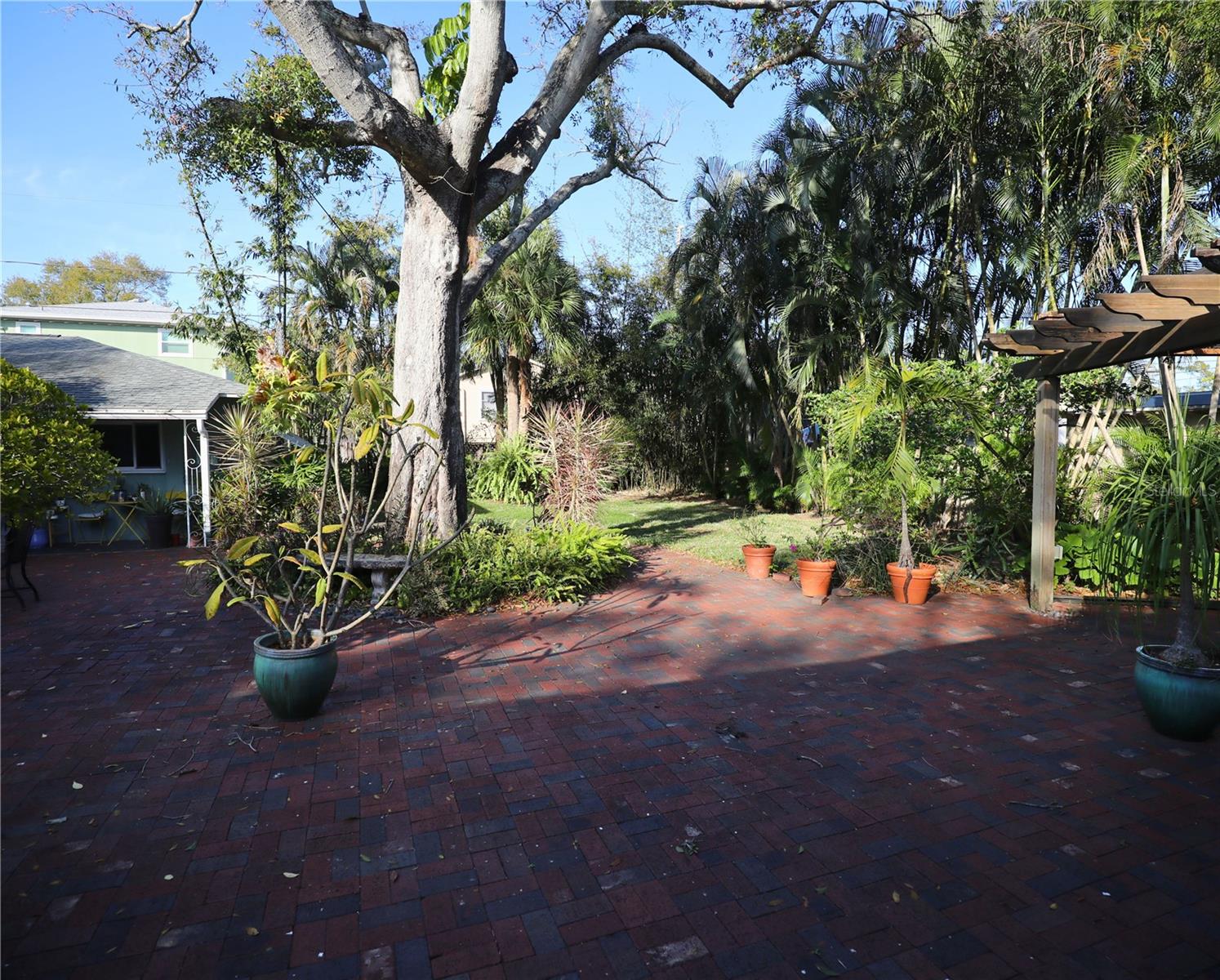 Image 10 of 19 For 1447 27th Avenue N