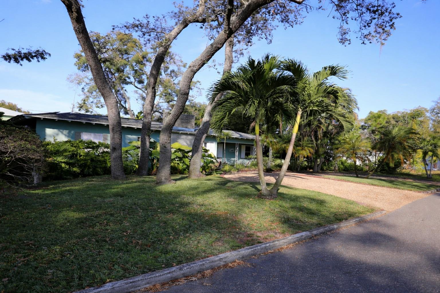 Image 13 of 19 For 1447 27th Avenue N