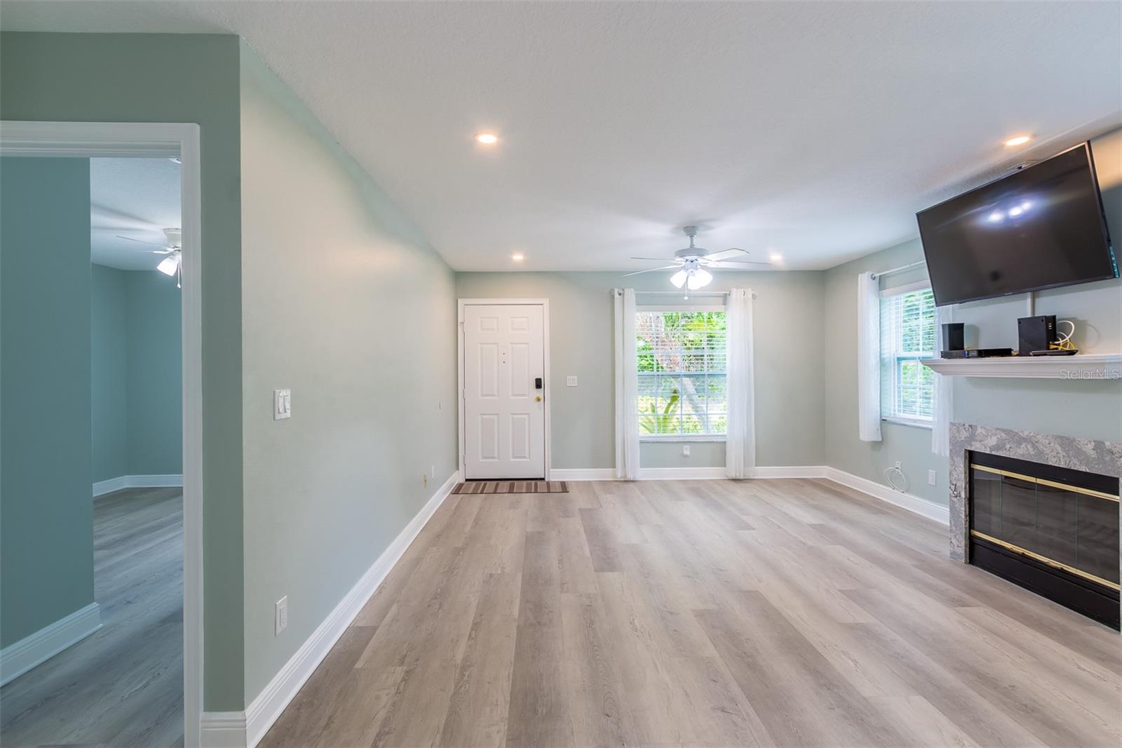 Image 10 of 39 For 355 23rd Avenue Sw