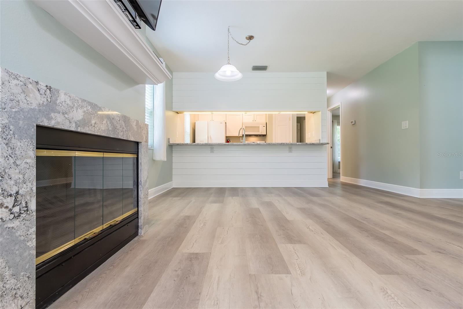 Image 9 of 39 For 355 23rd Avenue Sw