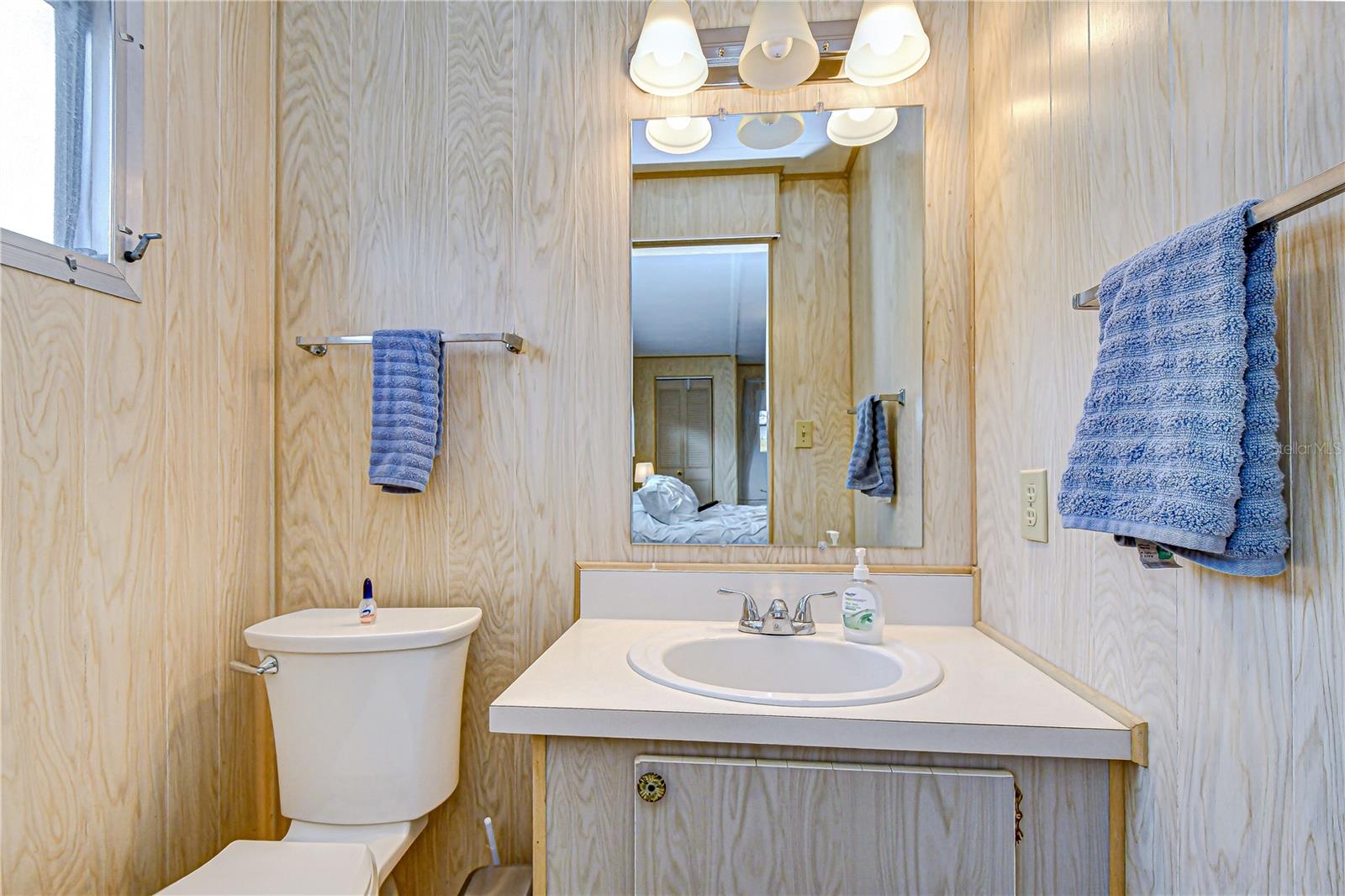 Image 21 of 40 For 6128 Ridgewood Drive