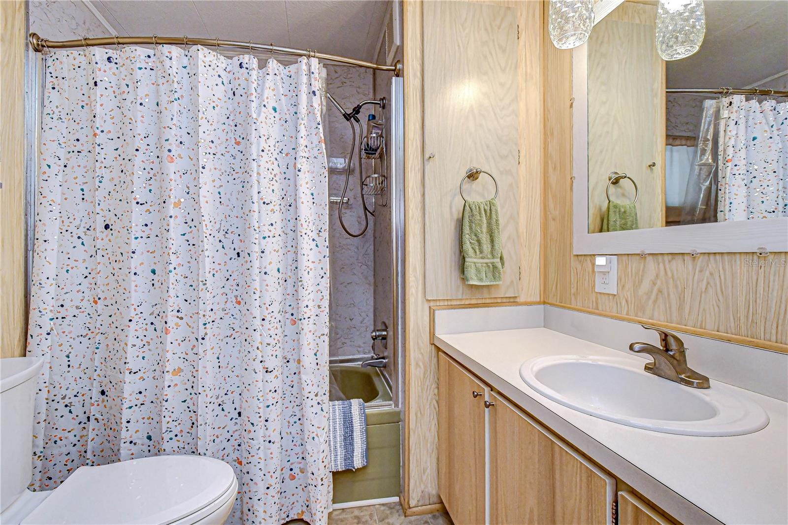 Image 26 of 40 For 6128 Ridgewood Drive