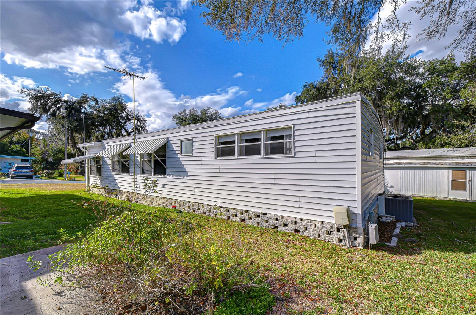 Image 34 of 40 For 6128 Ridgewood Drive