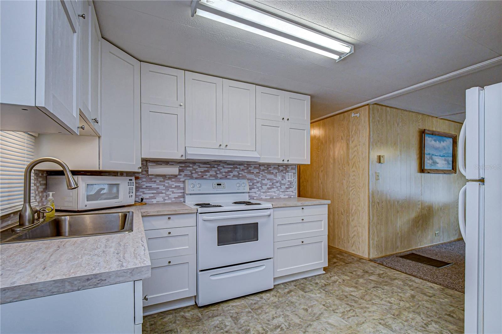 Image 7 of 40 For 6128 Ridgewood Drive