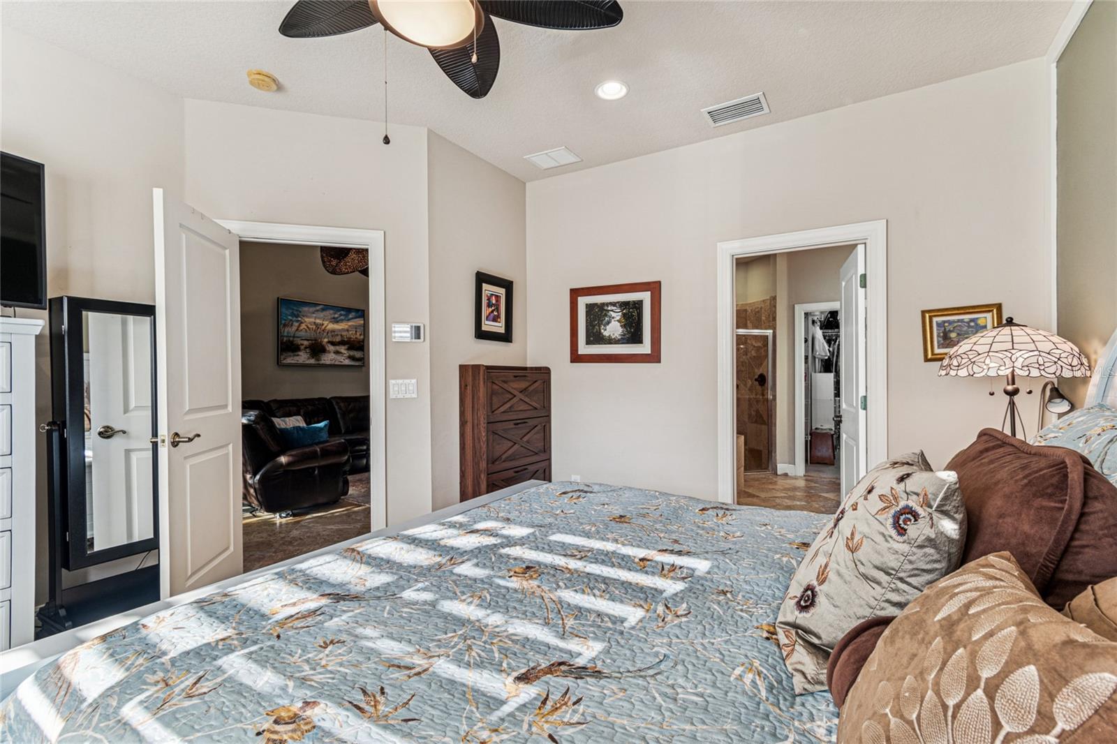 Image 12 of 41 For 4975 Anniston Circle