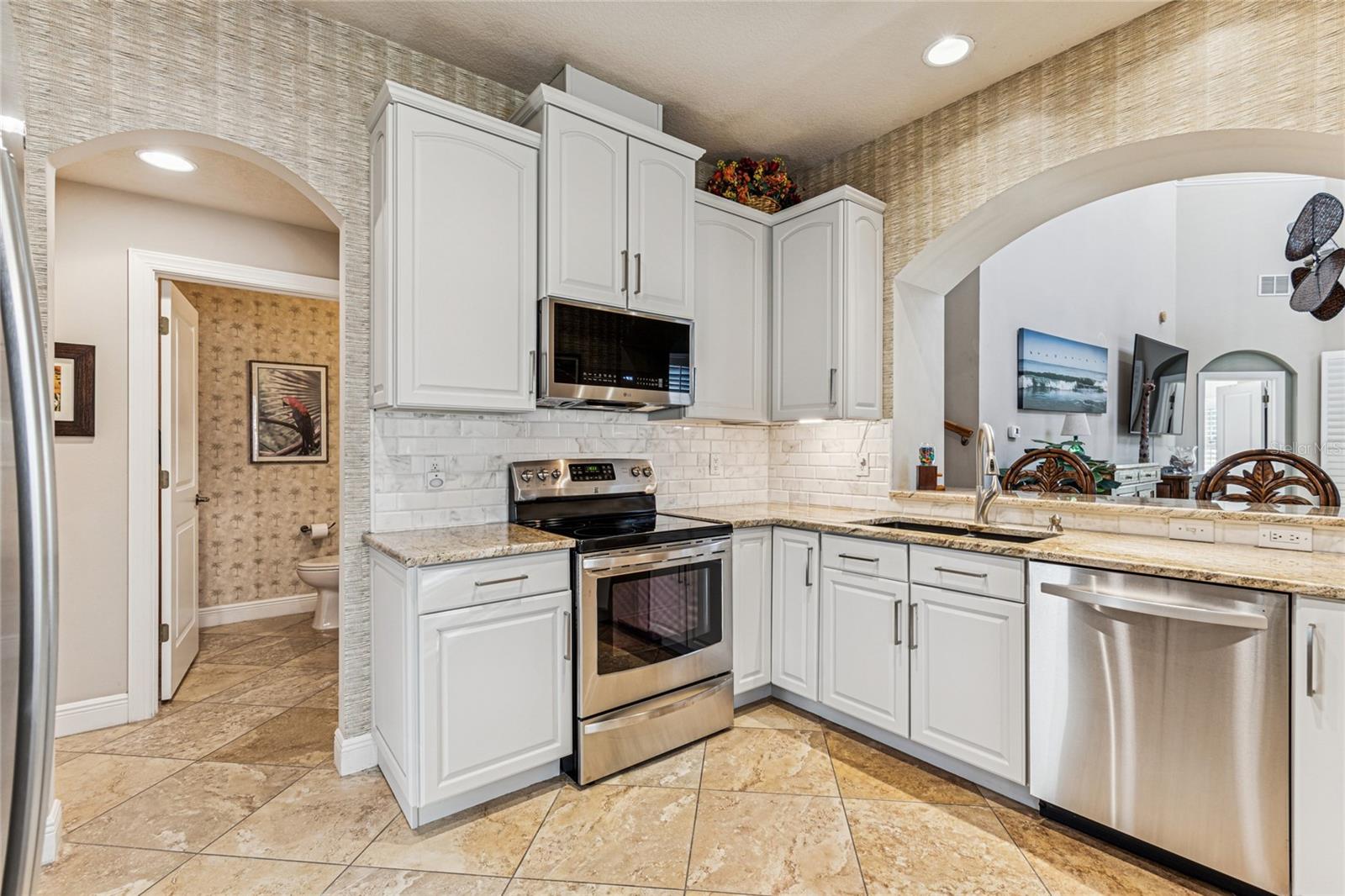 Image 4 of 41 For 4975 Anniston Circle