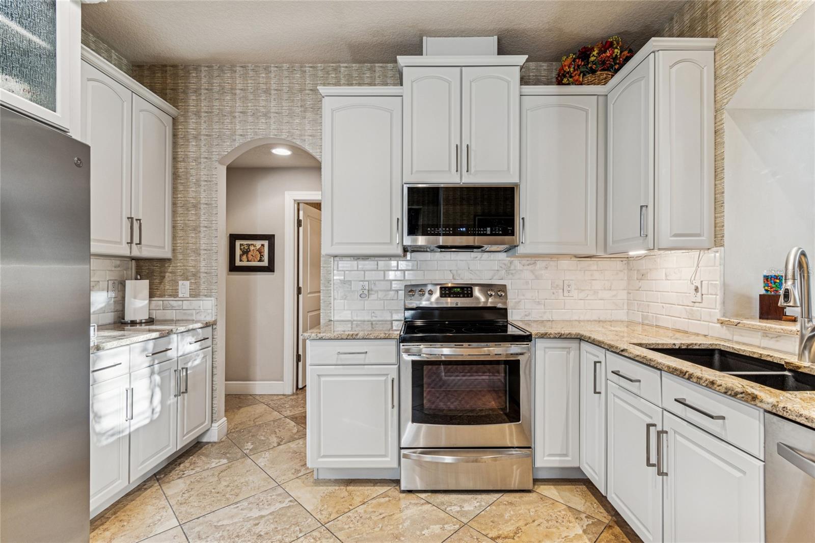 Image 6 of 41 For 4975 Anniston Circle