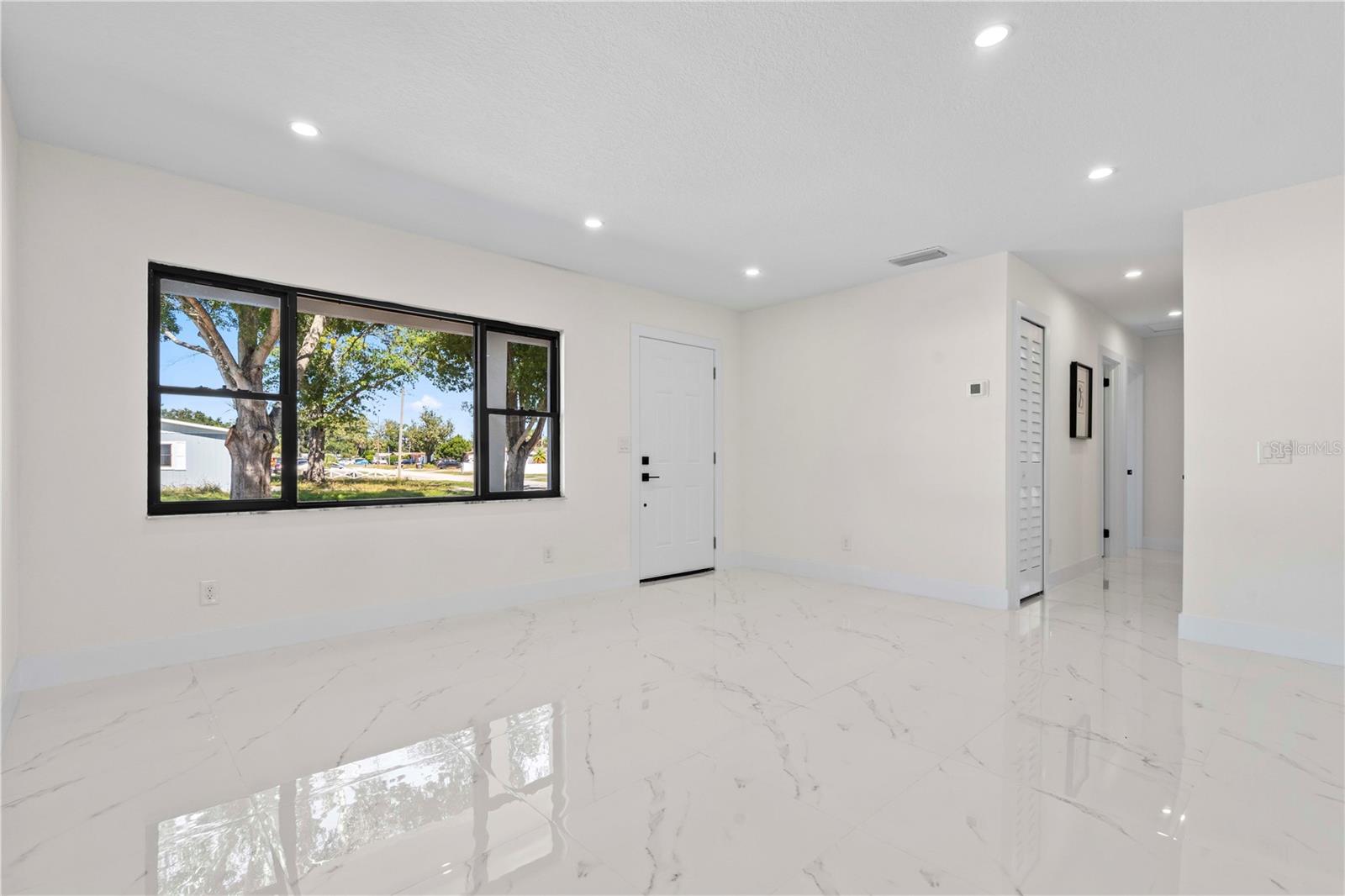 Image 11 of 36 For 8014 Comanche Avenue