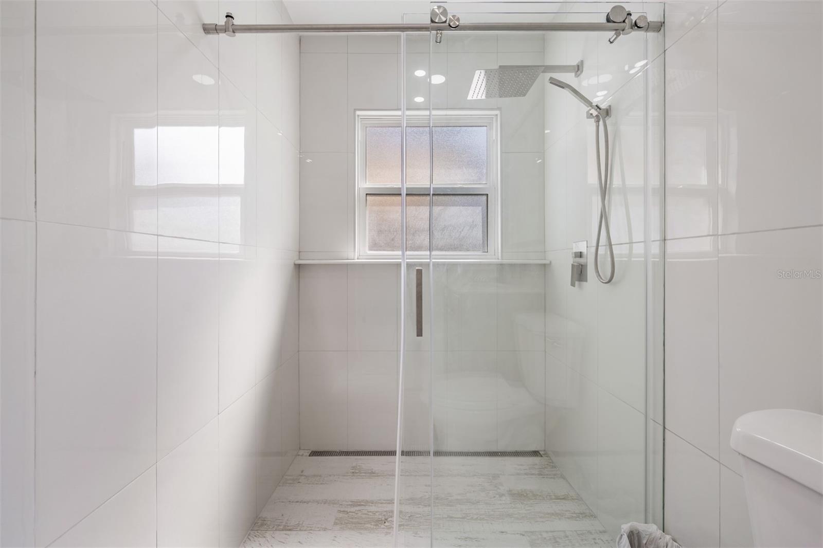 Image 10 of 40 For 3766 24th Avenue N