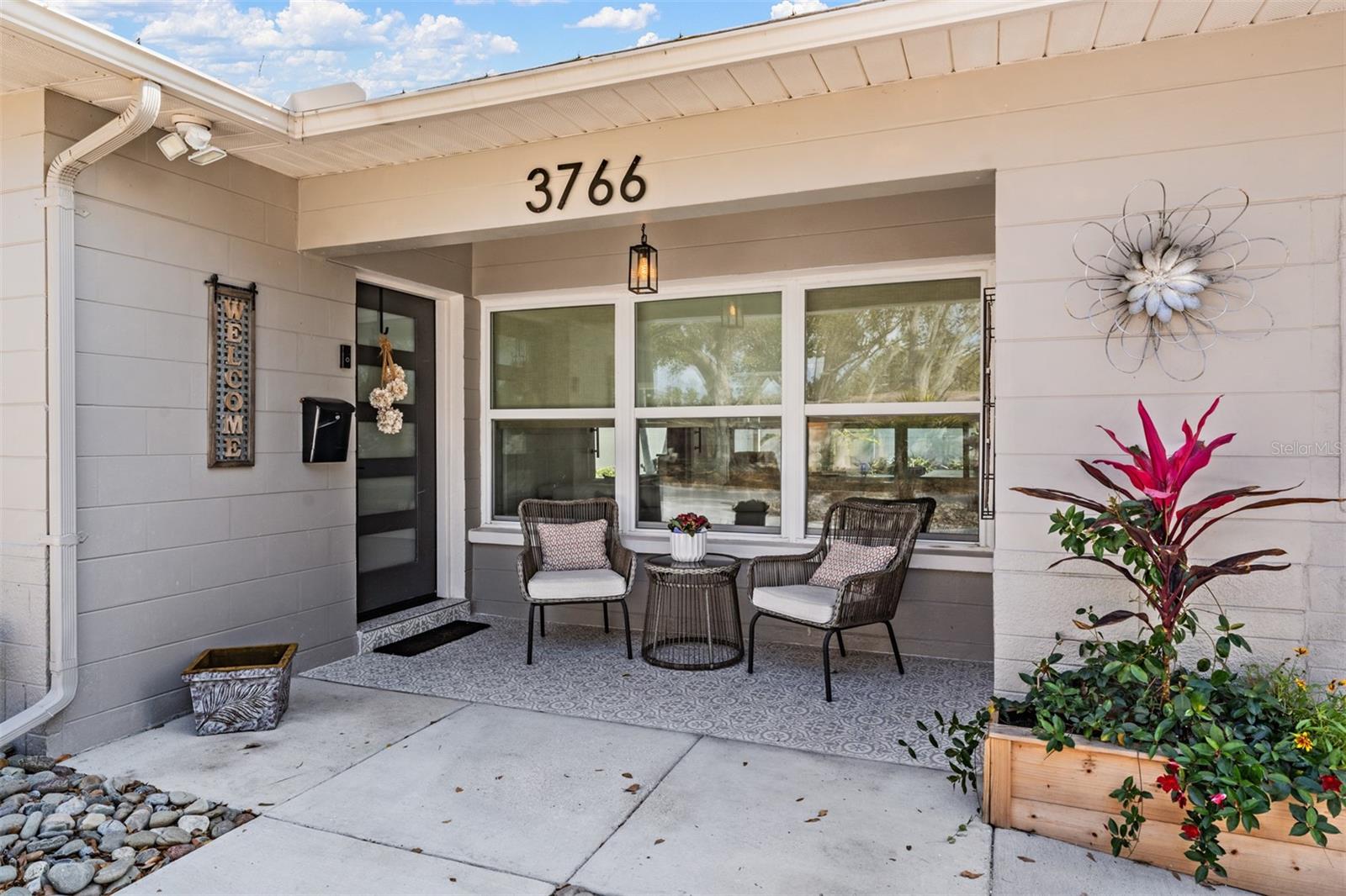 Image 4 of 40 For 3766 24th Avenue N