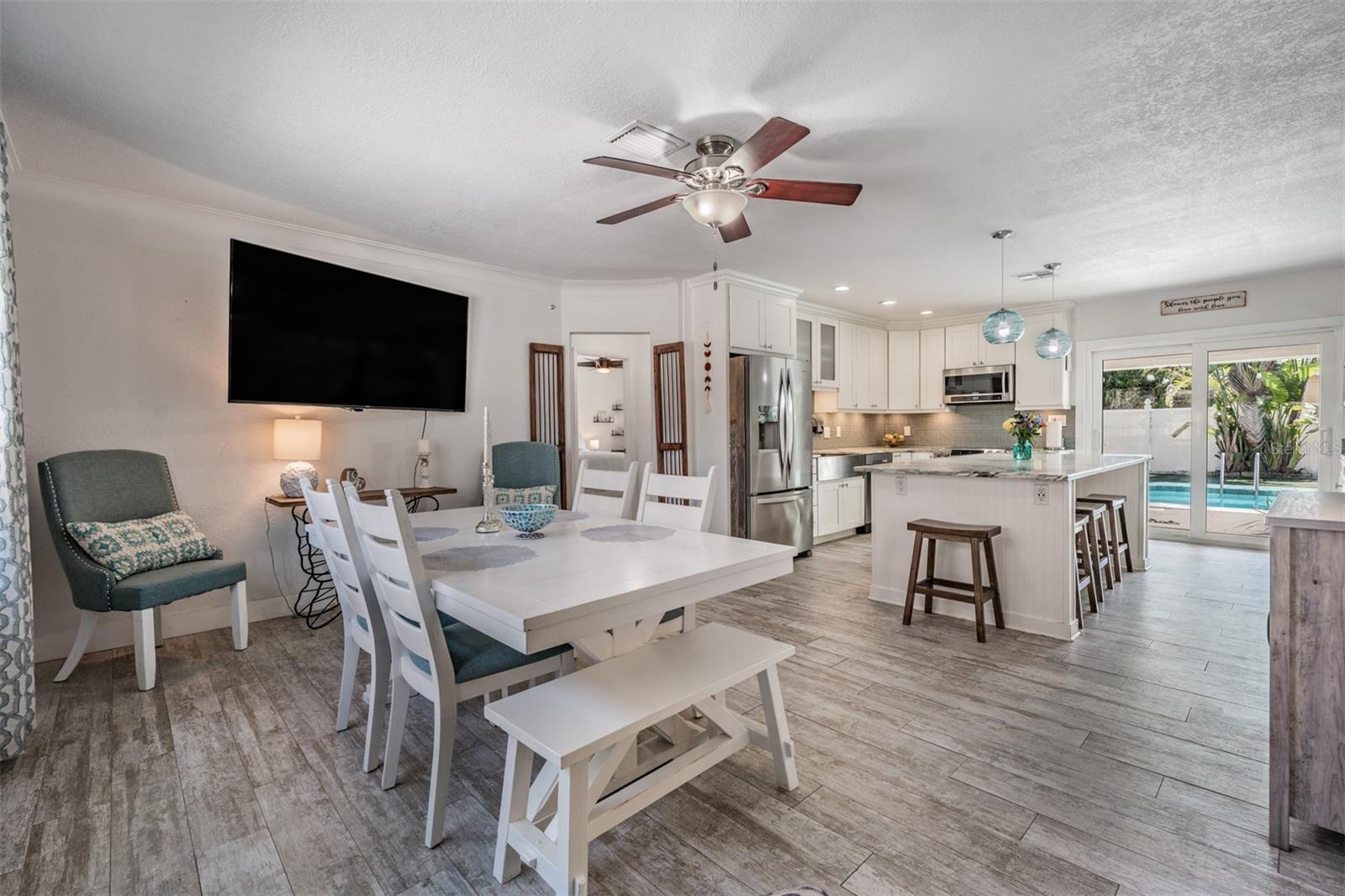 Image 7 of 40 For 3766 24th Avenue N