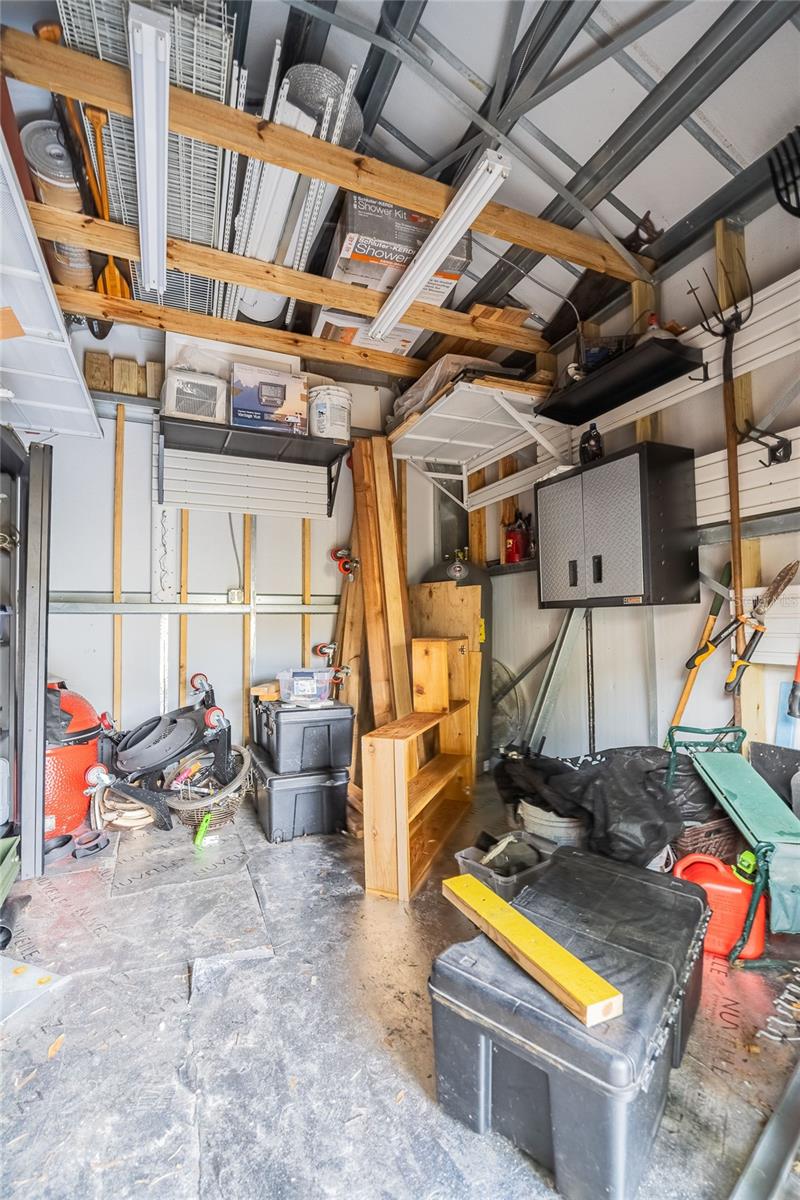 Listing photo id 8 for 6213 Sanders Drive