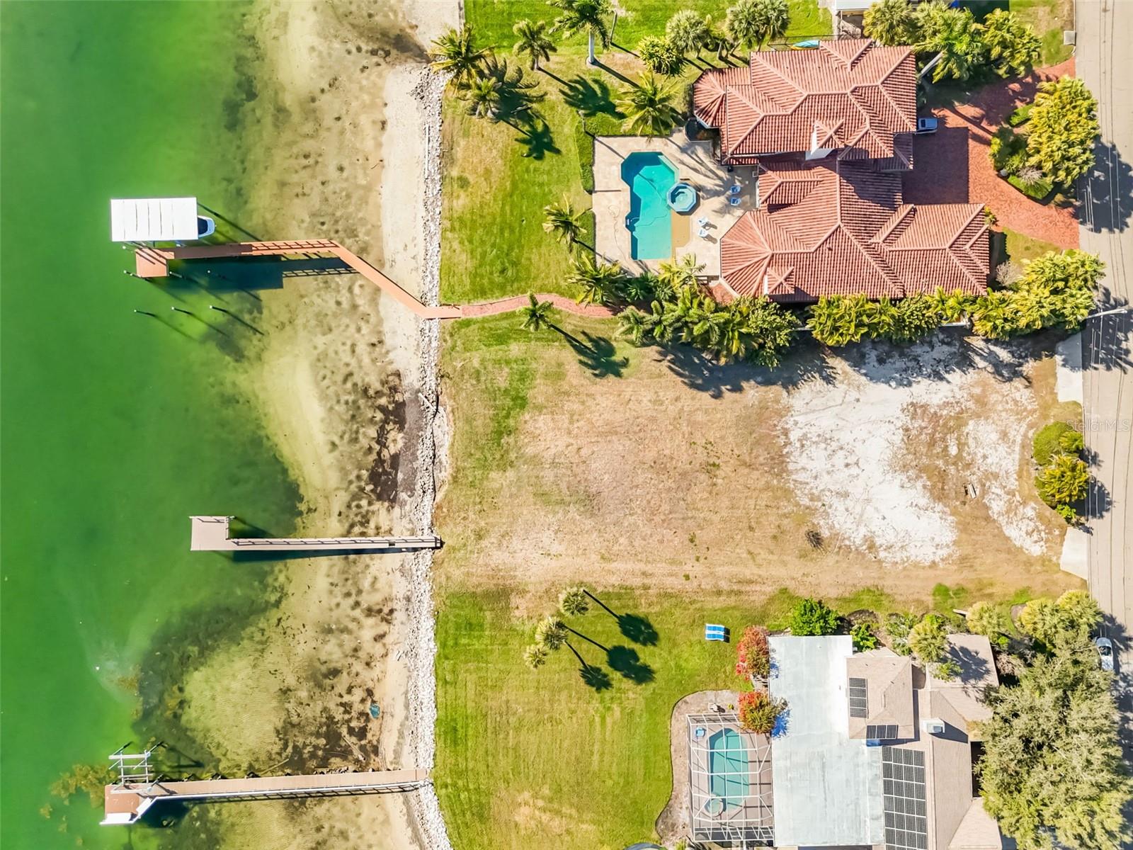 Image 15 of 49 For 6330 Bahama Shores Drive S