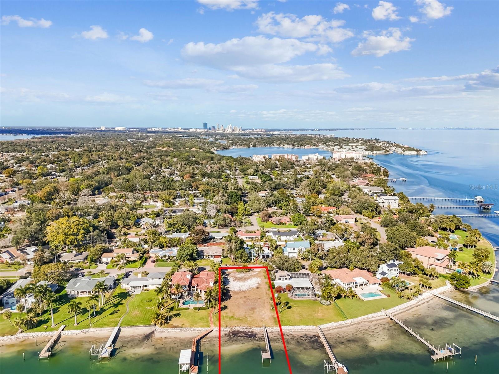 Image 16 of 49 For 6330 Bahama Shores Drive S