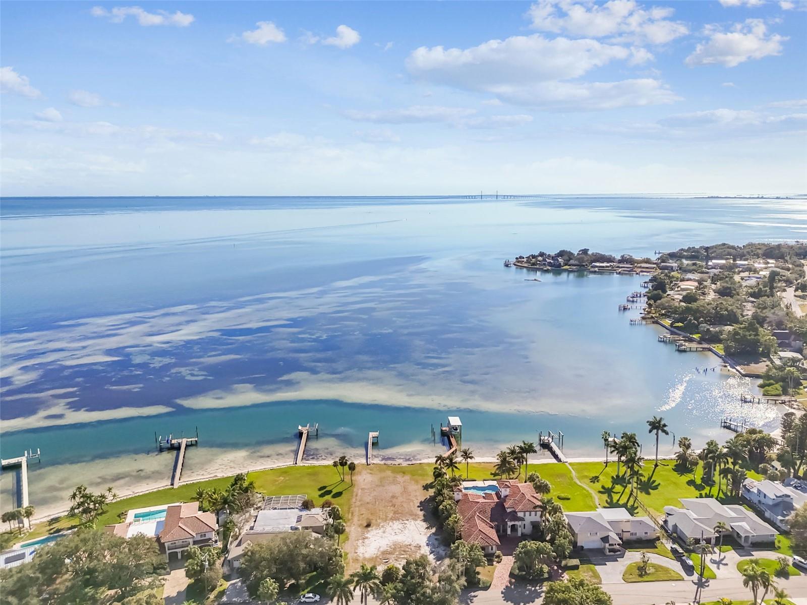 Image 21 of 49 For 6330 Bahama Shores Drive S