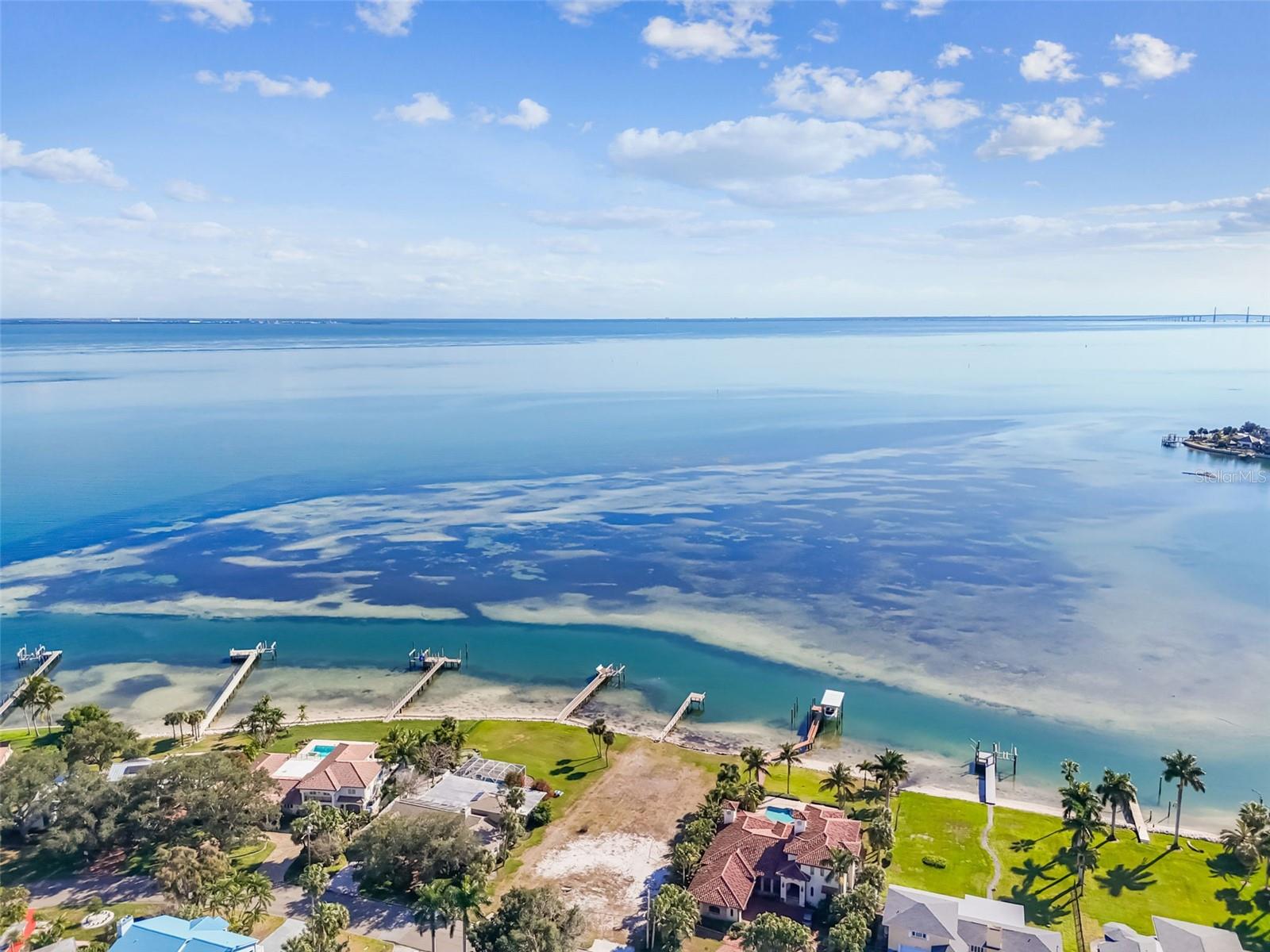 Image 23 of 49 For 6330 Bahama Shores Drive S