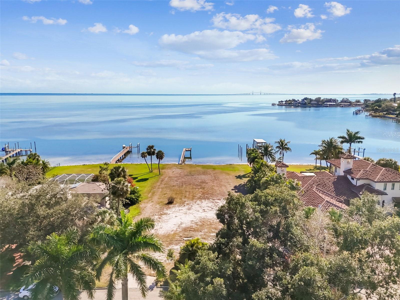 Image 5 of 49 For 6330 Bahama Shores Drive S