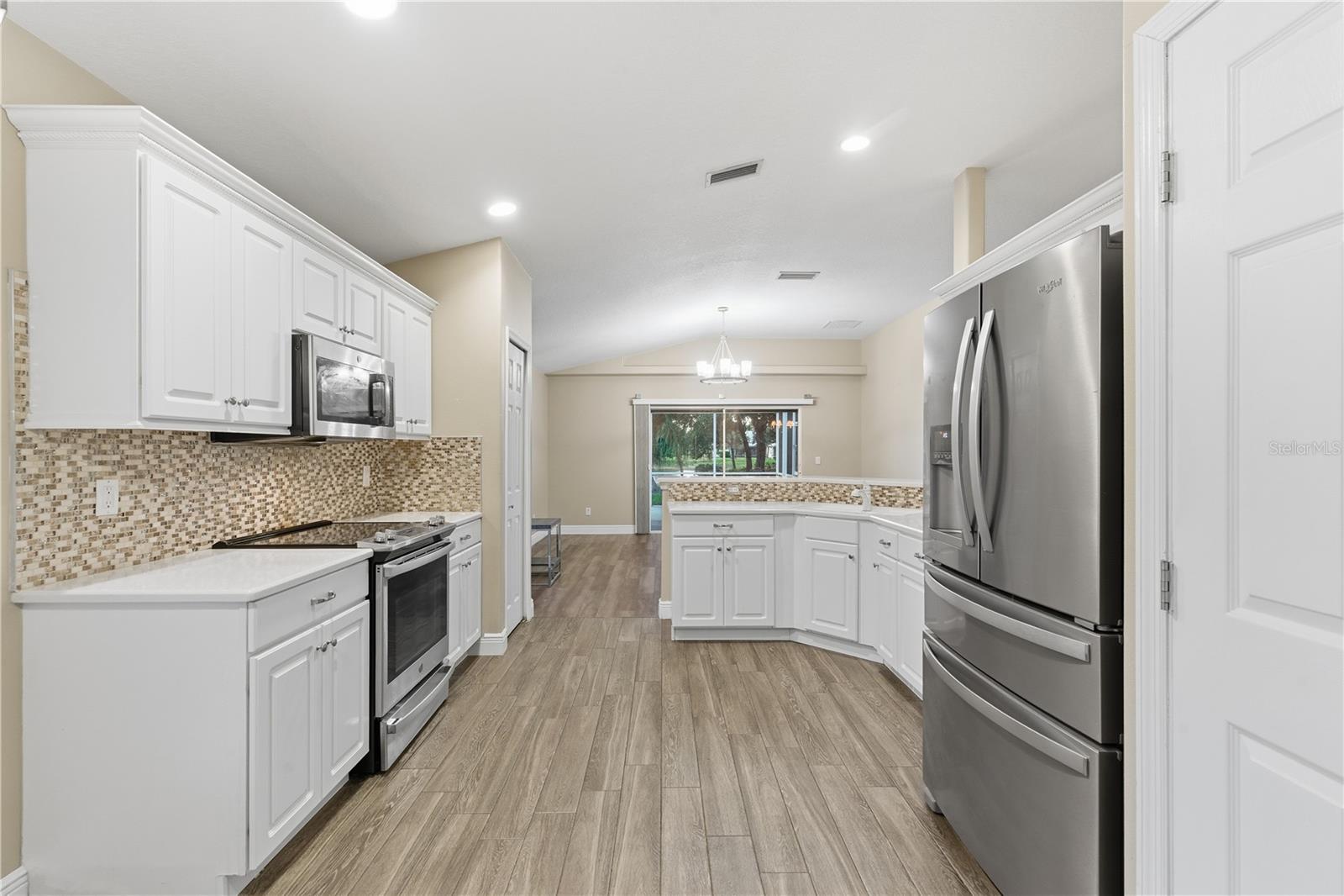 Image 18 of 45 For 837 Tavernier Circle Ne