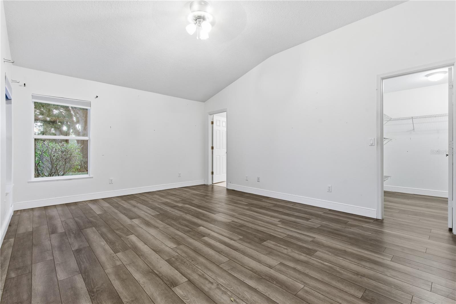 Image 21 of 45 For 837 Tavernier Circle Ne