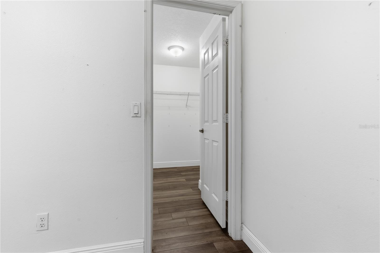 Image 23 of 45 For 837 Tavernier Circle Ne