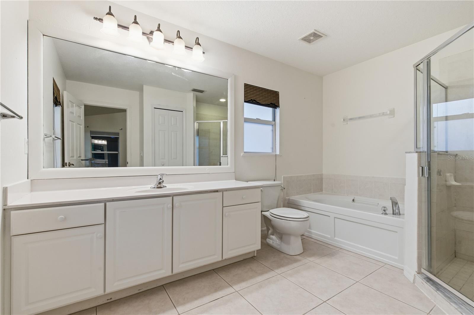 Image 24 of 45 For 837 Tavernier Circle Ne