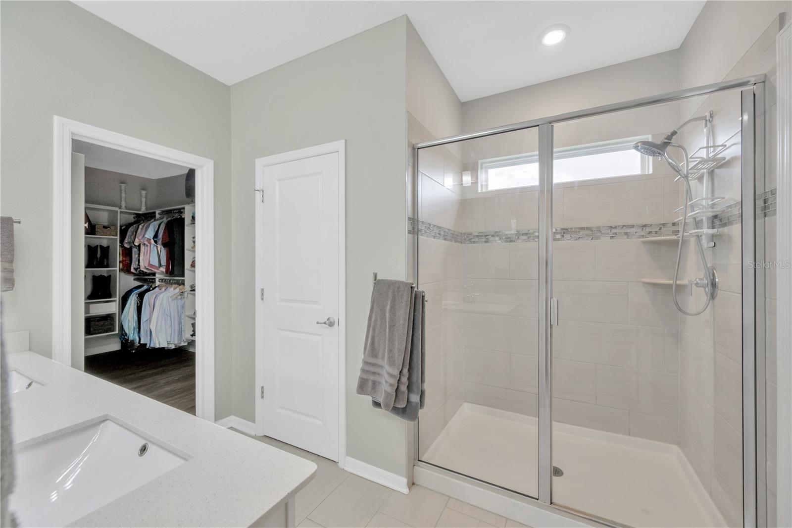 Image 20 of 44 For 10814 Whitland Grove Drive