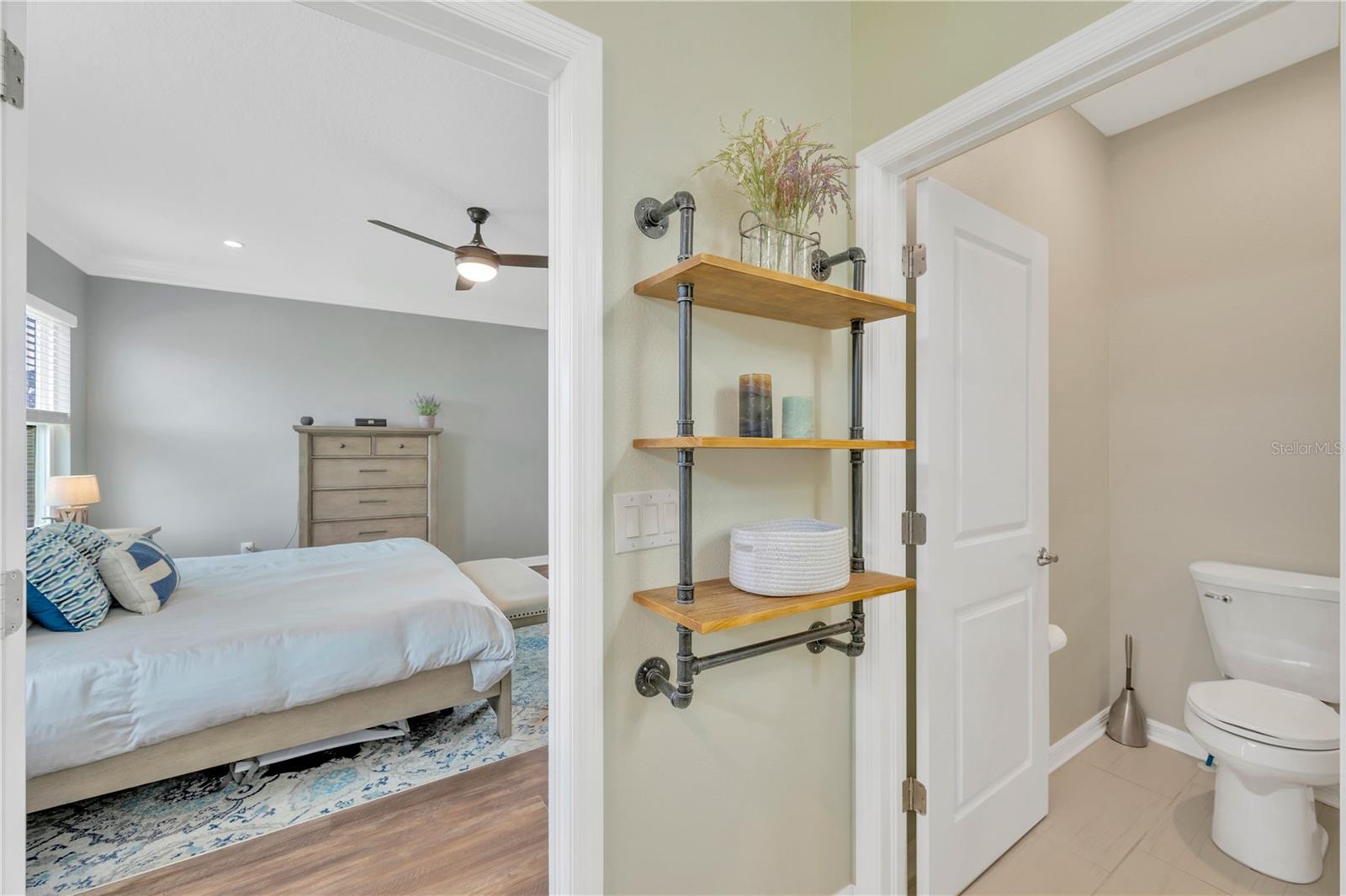 Image 21 of 44 For 10814 Whitland Grove Drive