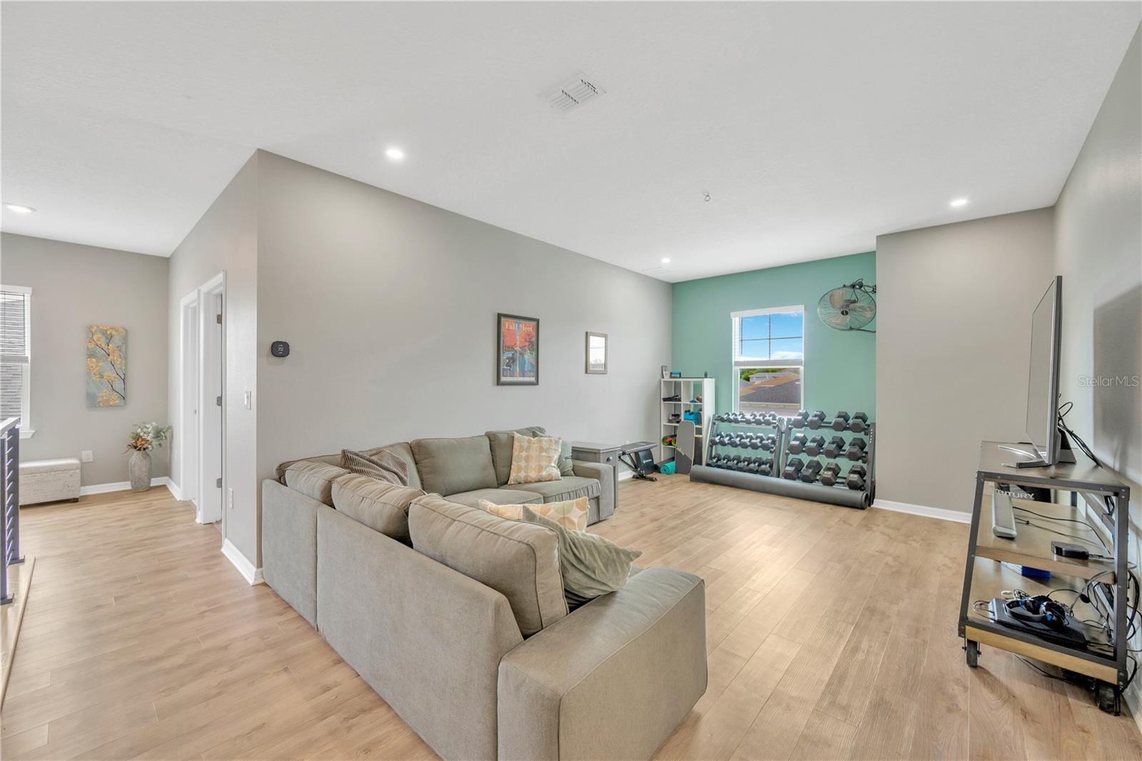 Image 24 of 44 For 10814 Whitland Grove Drive