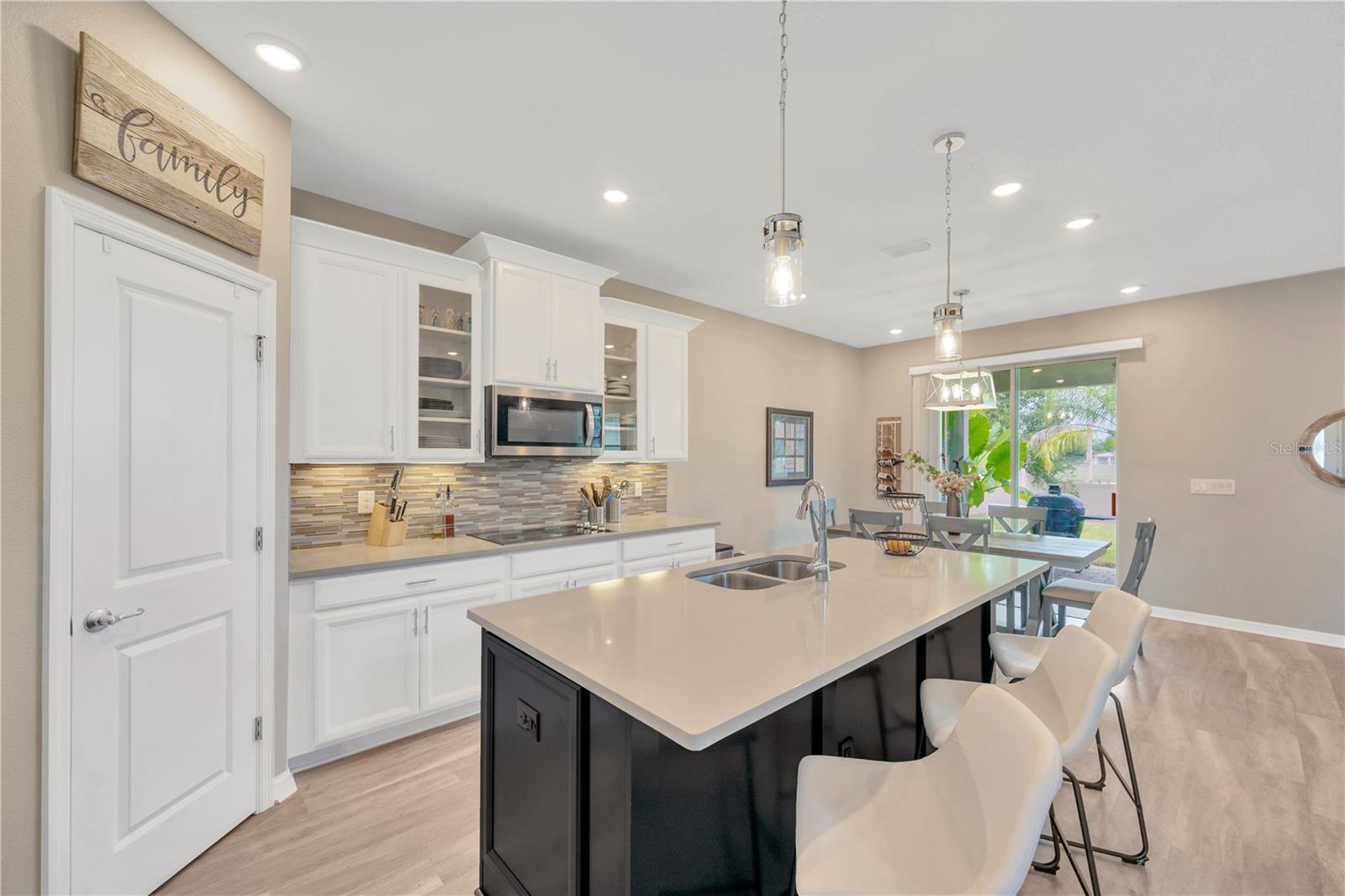 Image 6 of 44 For 10814 Whitland Grove Drive