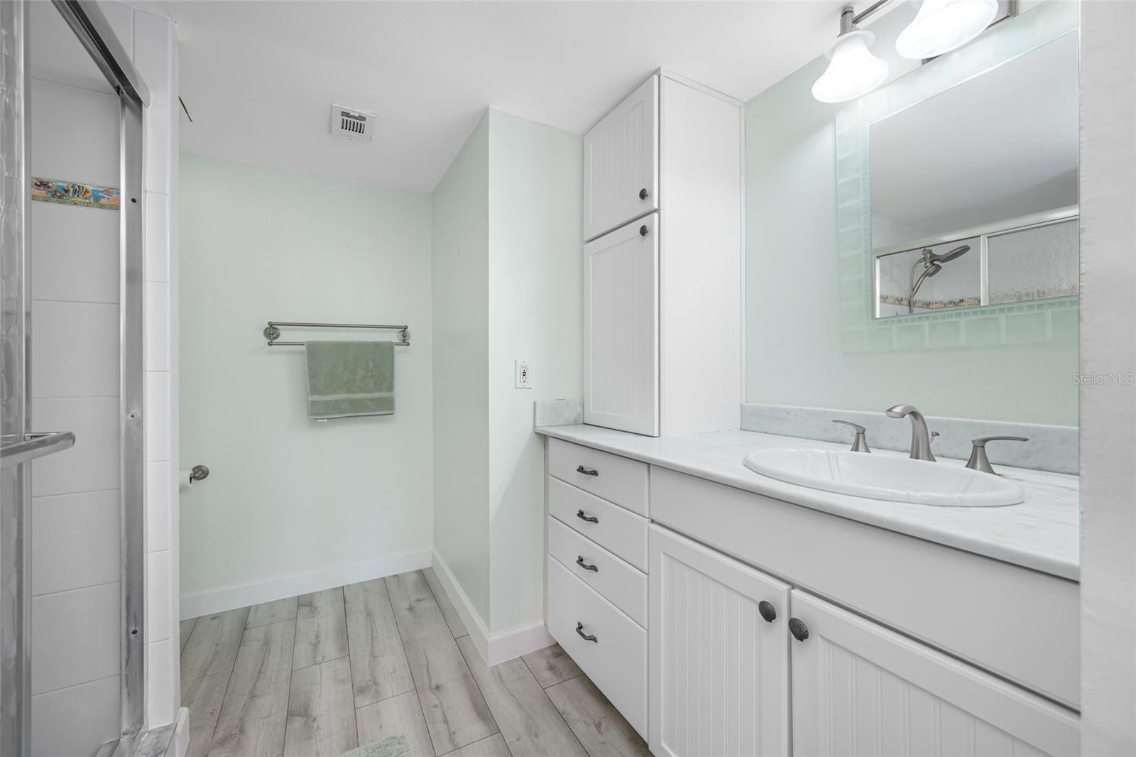 Image 29 of 43 For 1430 Gulf Boulevard 204