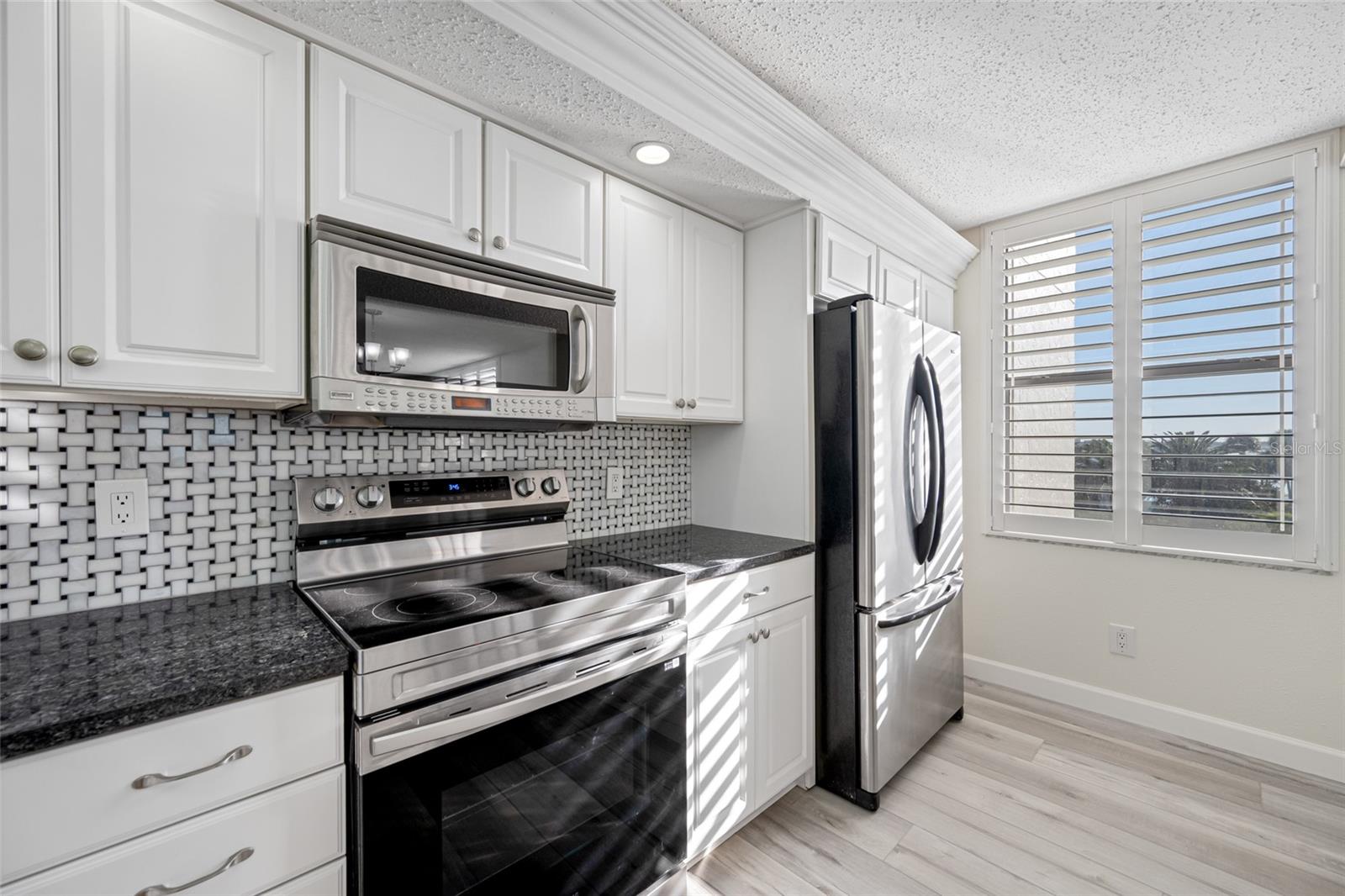 Image 6 of 43 For 1430 Gulf Boulevard 204