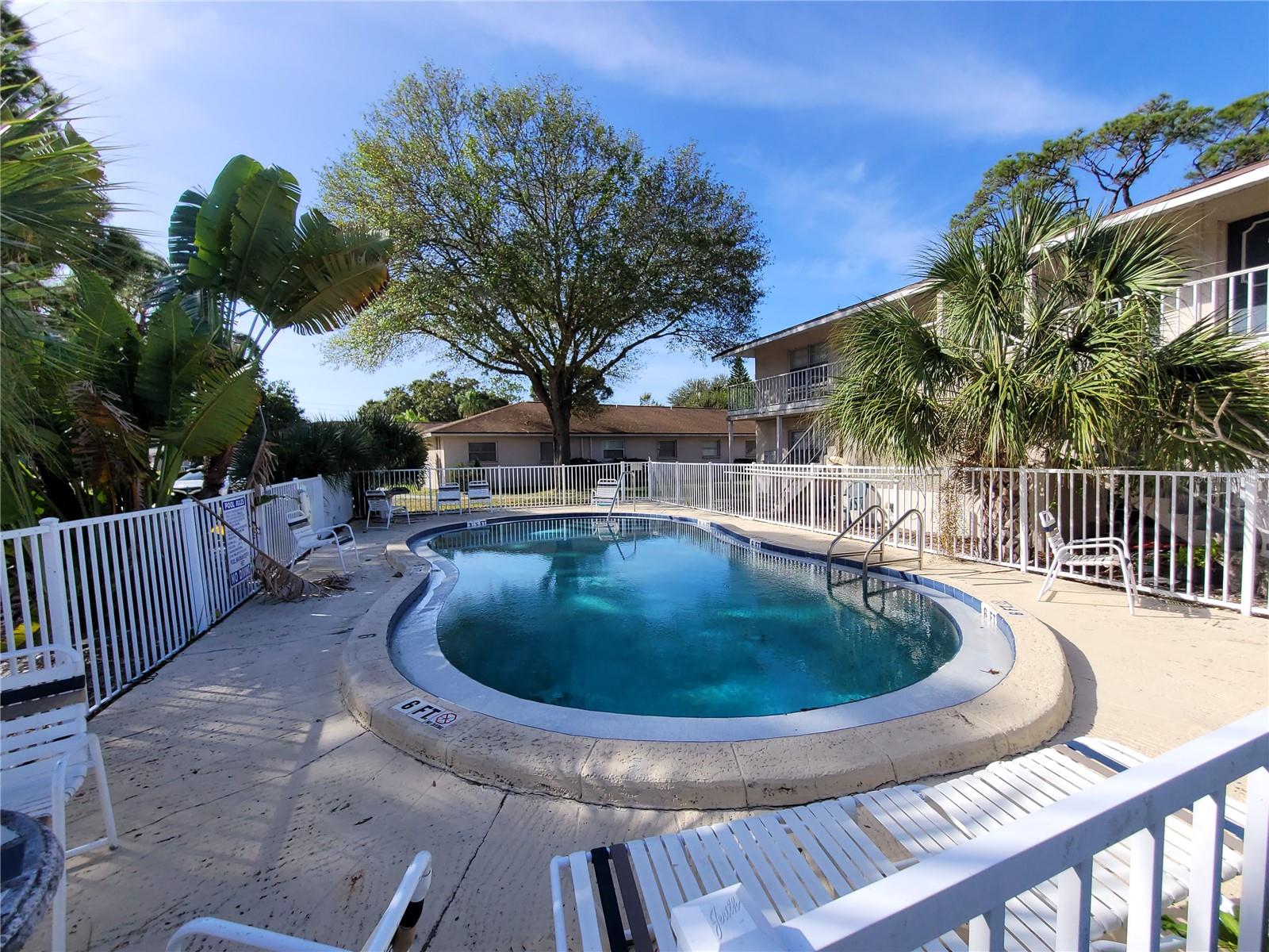 Image 10 of 11 For 201 Jefferson Circle N 2